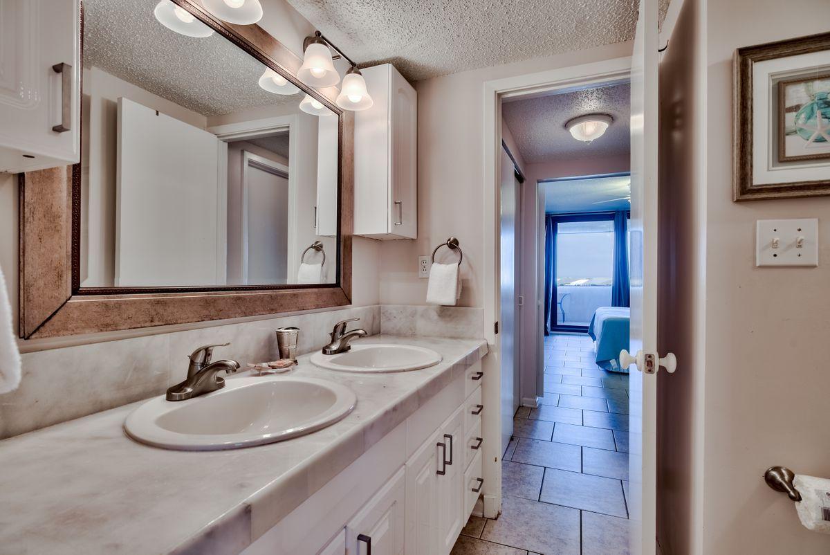 Jetty East Condominium - Residential