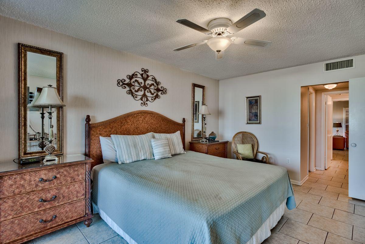 Jetty East Condominium - Residential