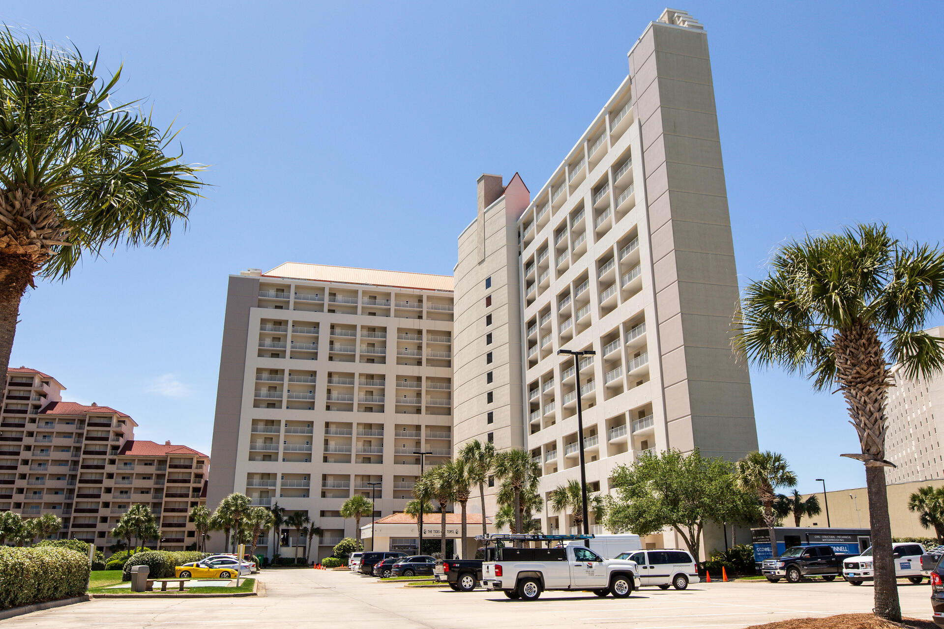 TIDES AT TOPS'L - Residential
