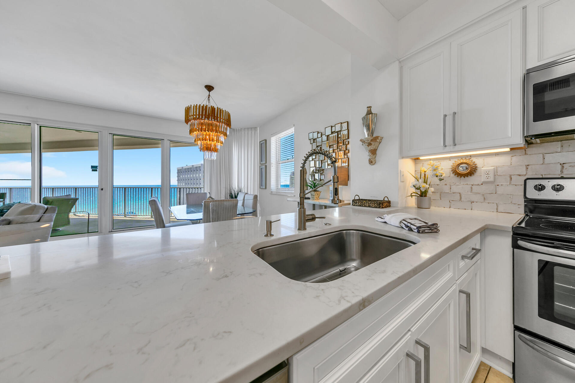 550 Tops L Beach Boulevard # 1011