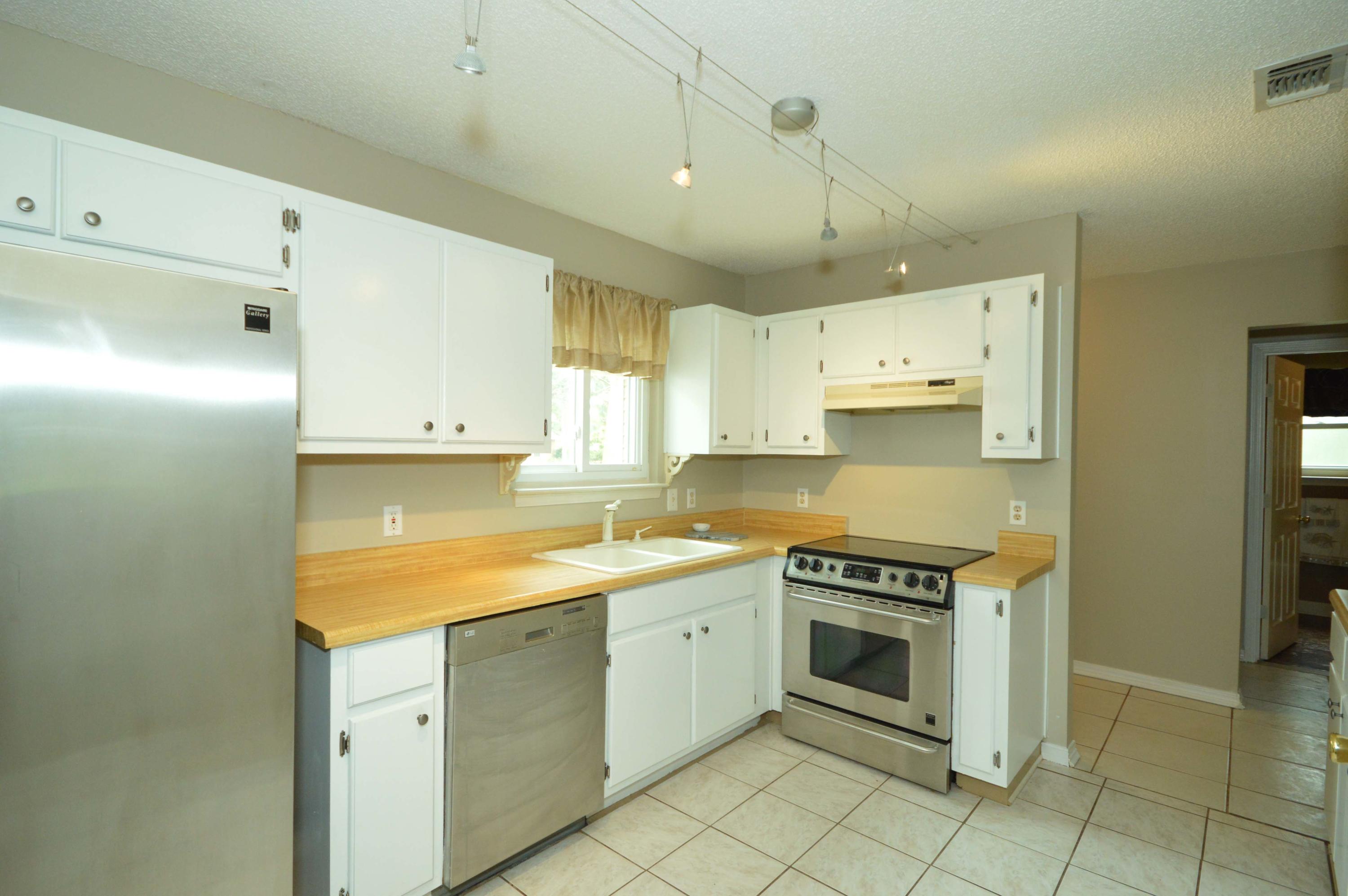 HOLLEY BY THE SEA - Residential