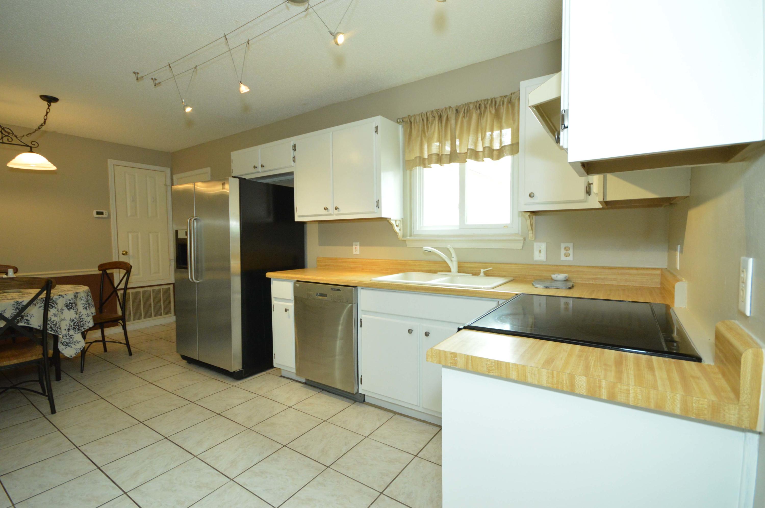 HOLLEY BY THE SEA - Residential