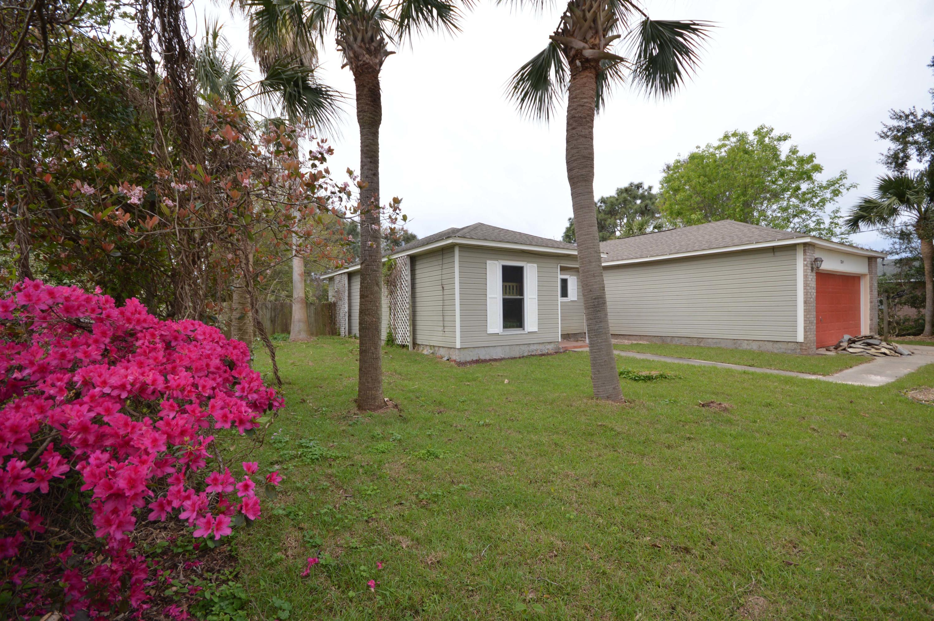 HOLLEY BY THE SEA - Residential