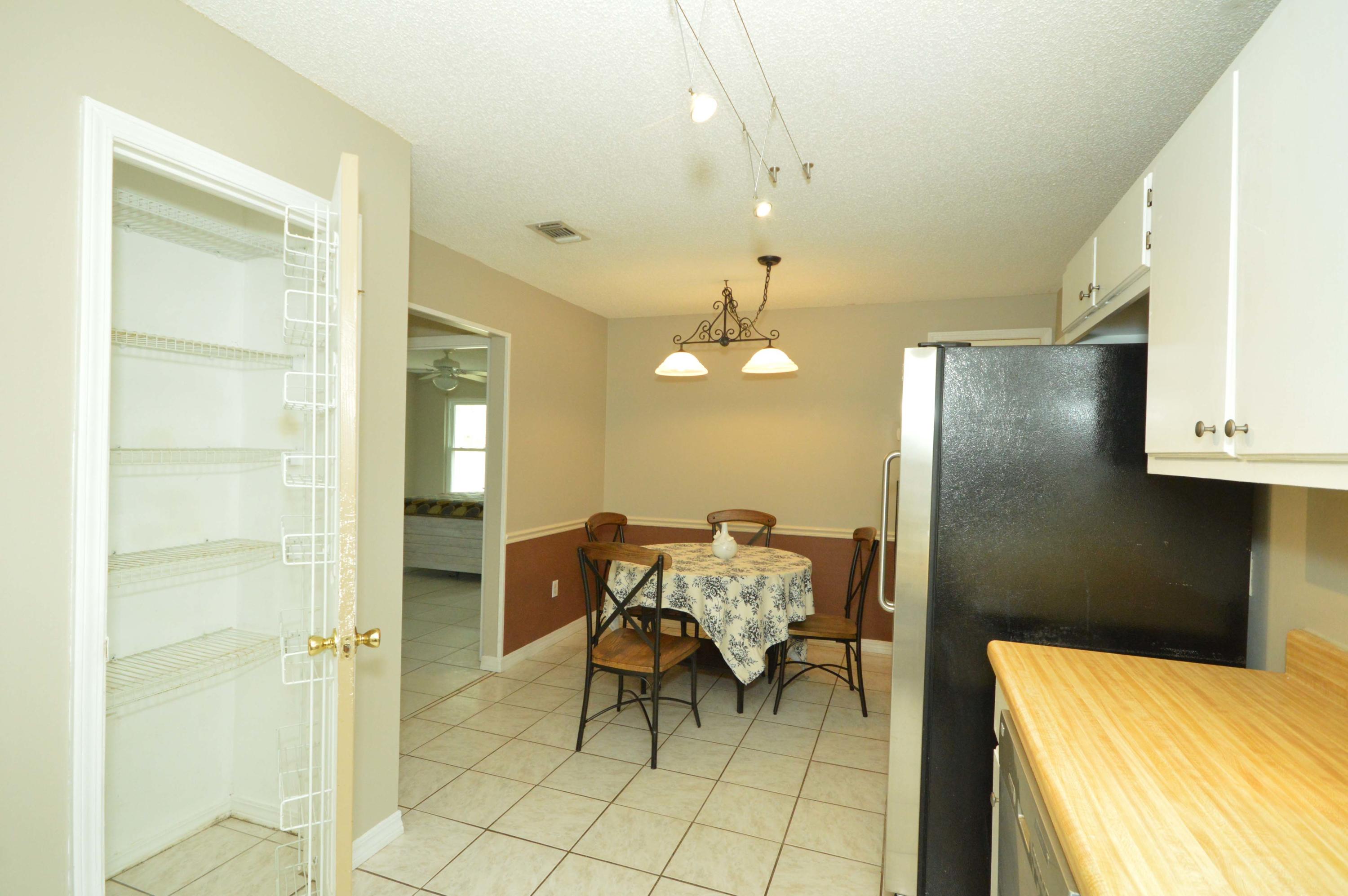 HOLLEY BY THE SEA - Residential