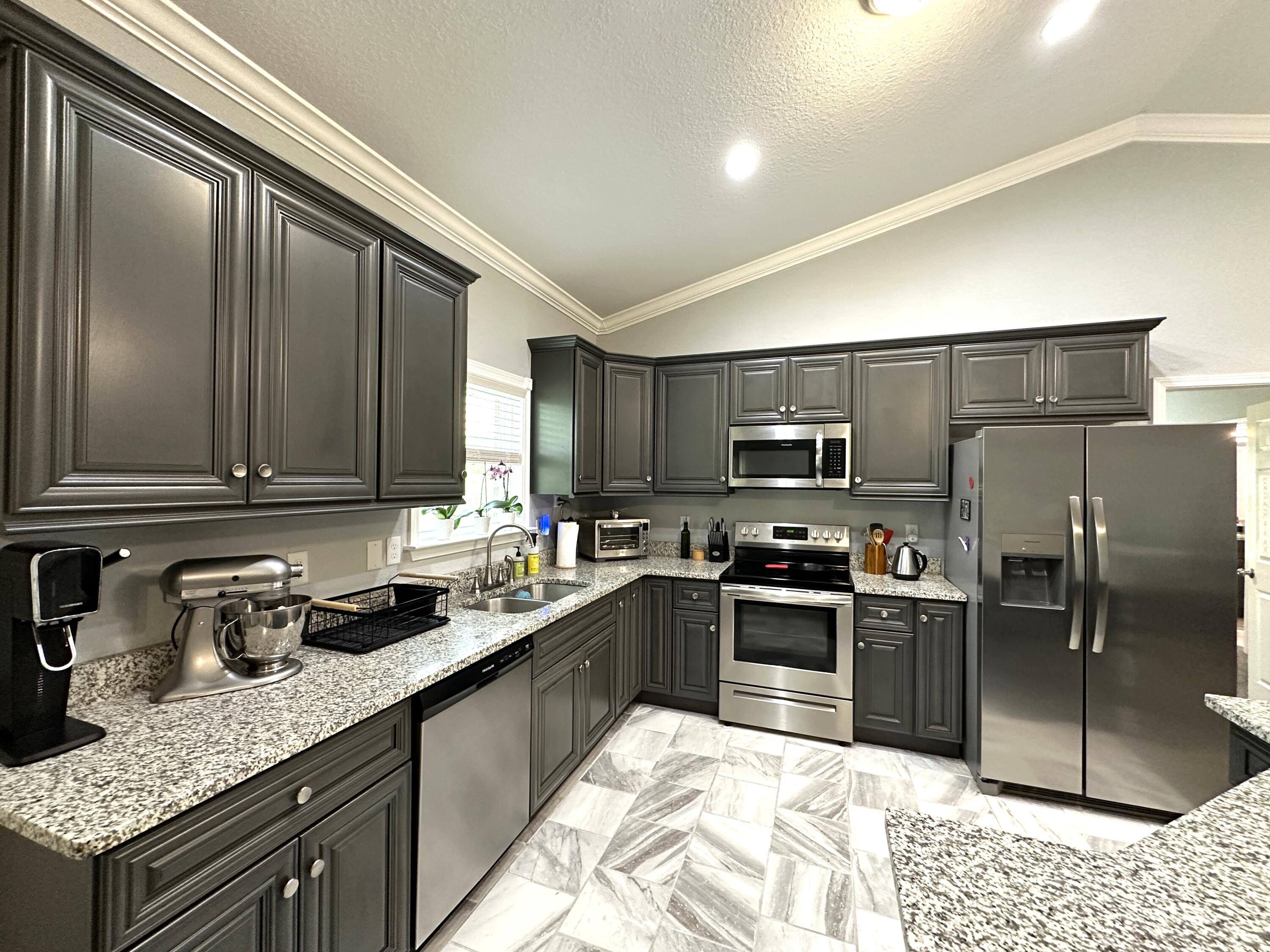 NORTHLAKES S/D PH 1 - Residential Lease