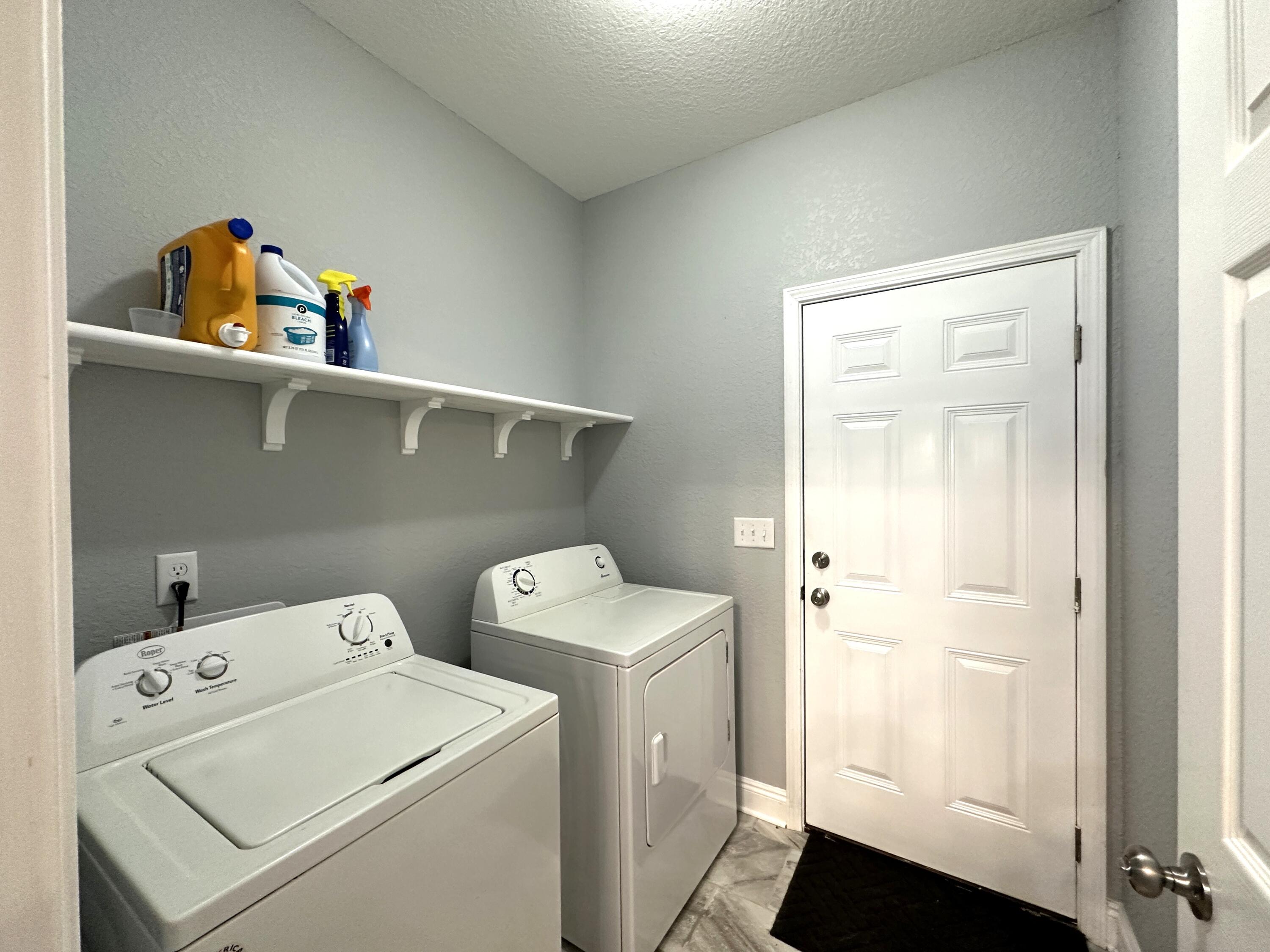 NORTHLAKES S/D PH 1 - Residential Lease