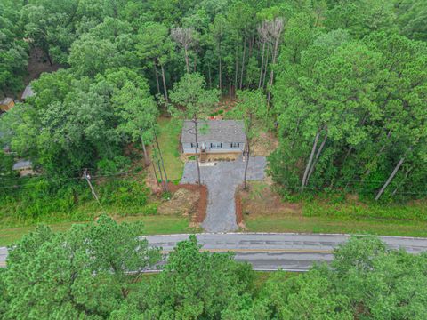 A home in DeFuniak Springs