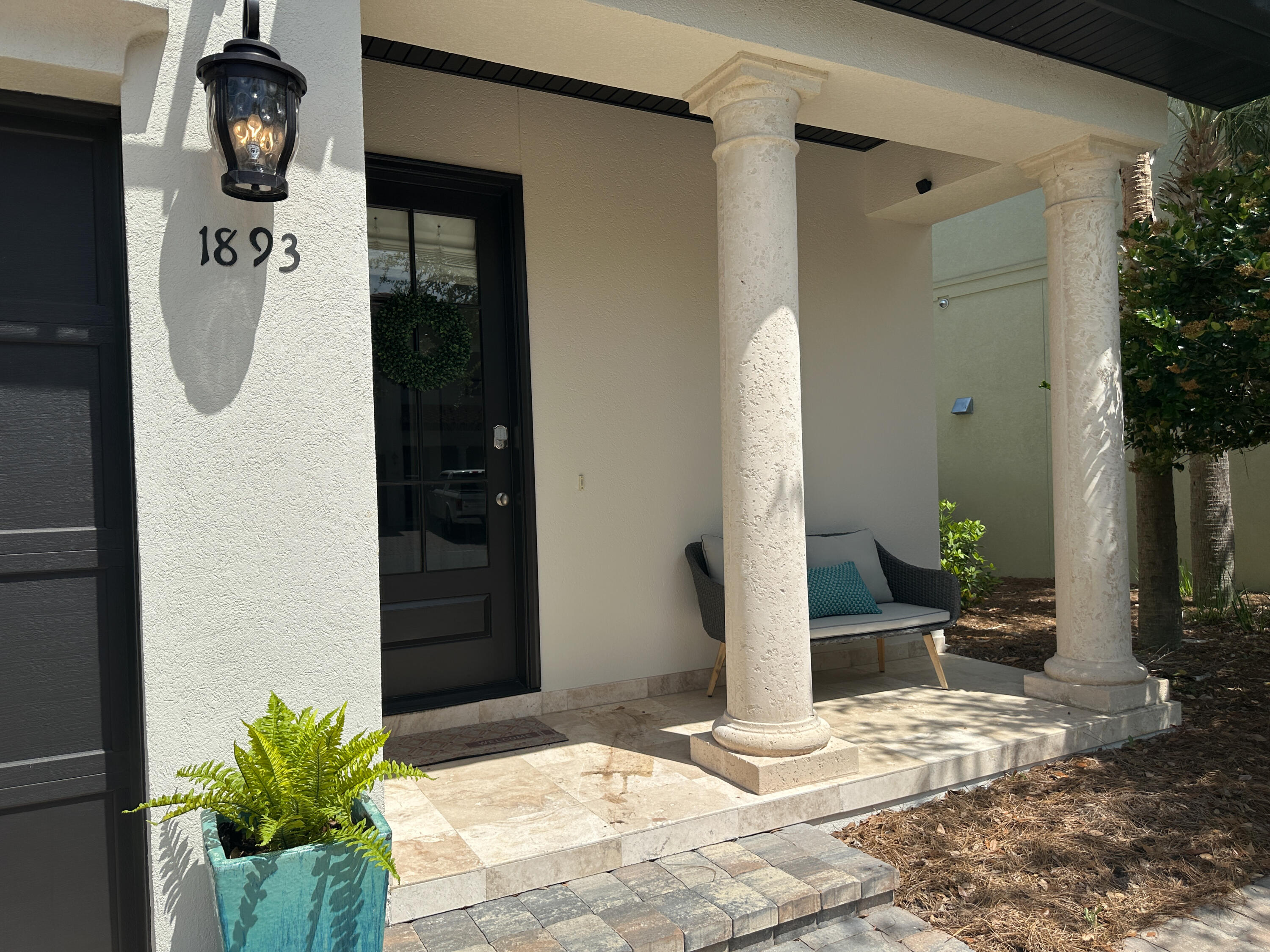 VILLA LAGO - Residential