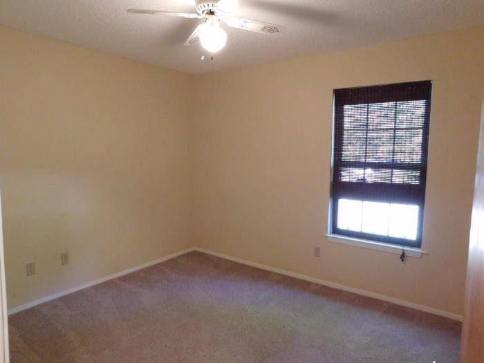 CREEKSIDE 2 - Residential Lease