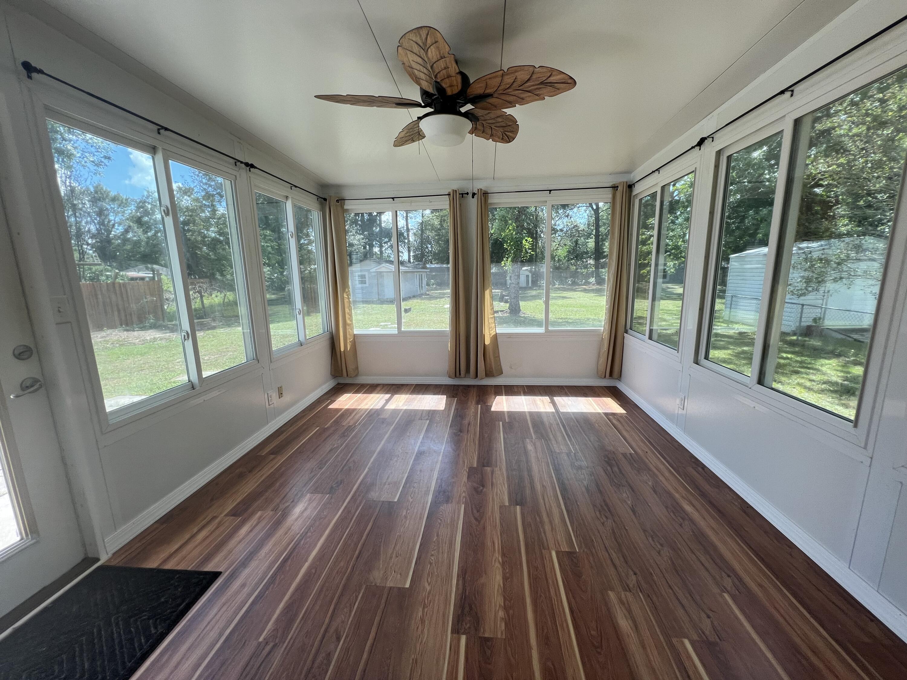 MORRIS ADDN TO CRESTVIEW - Residential