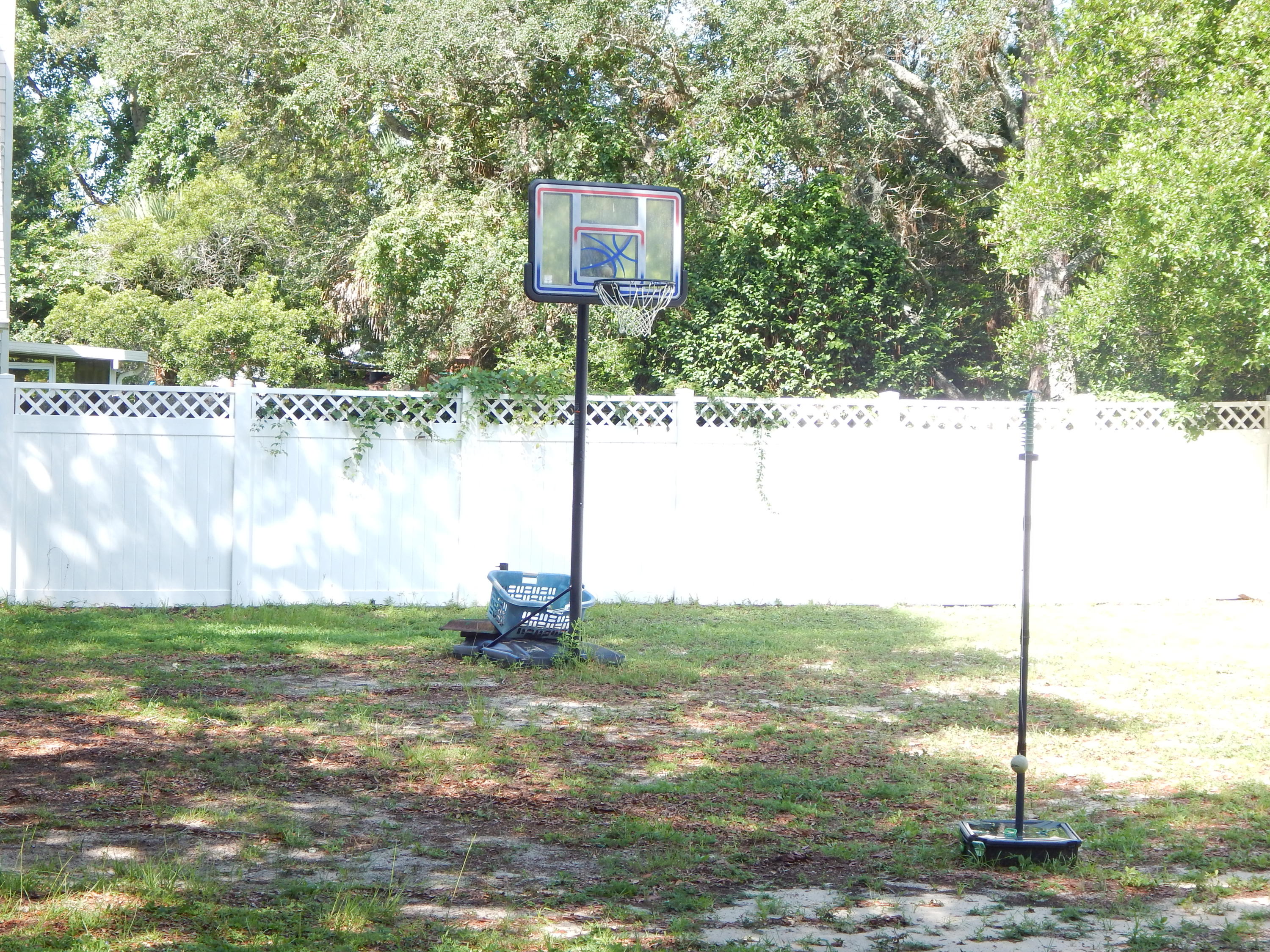 LAKE LORRAINE ESTATES - Residential