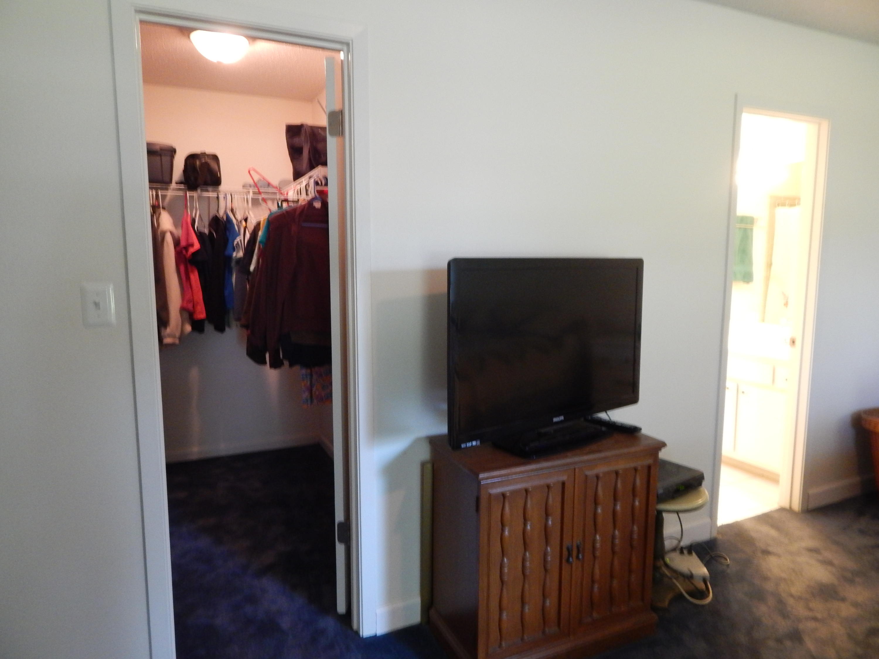 LAKE LORRAINE ESTATES - Residential