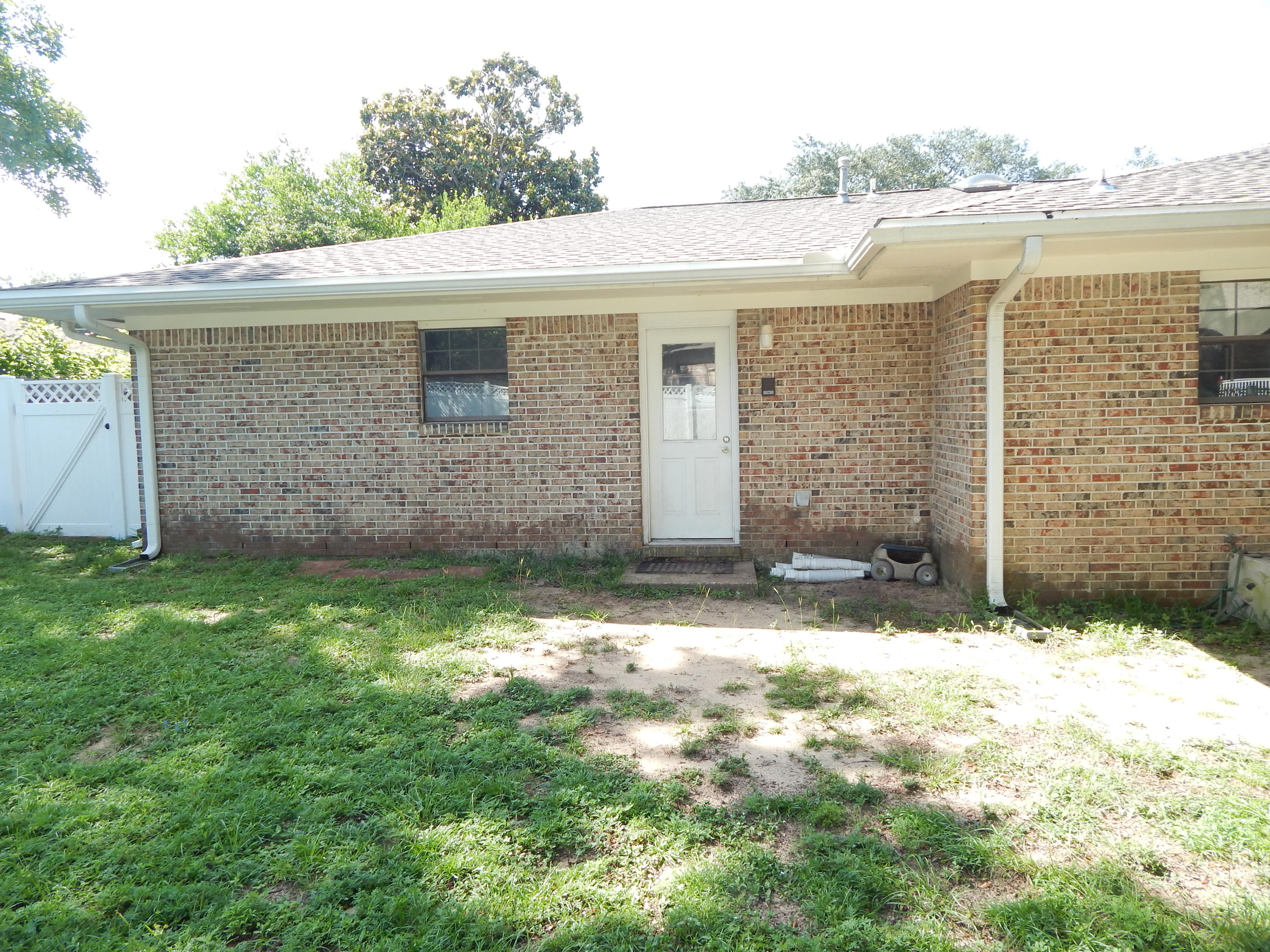 LAKE LORRAINE ESTATES - Residential