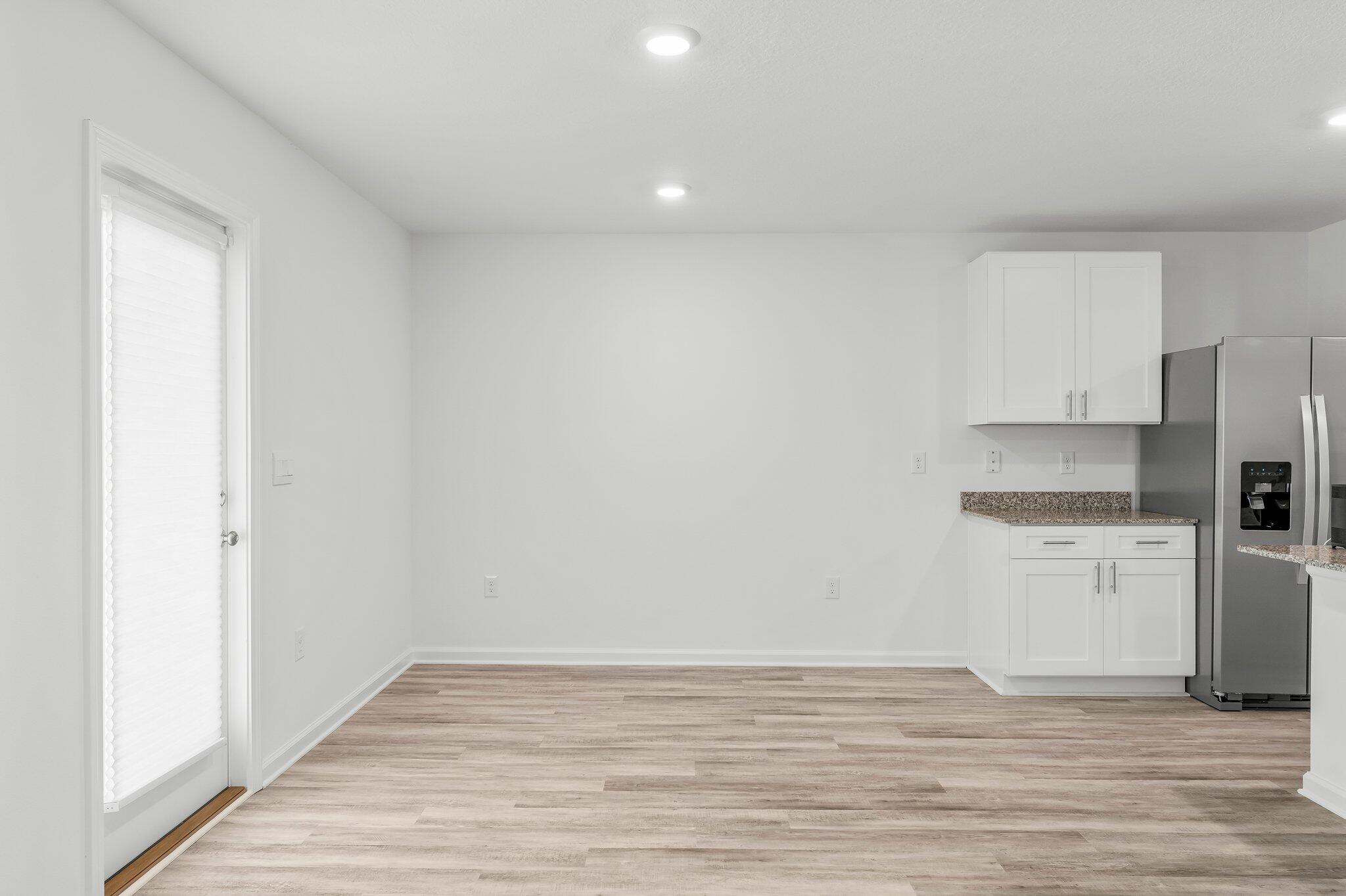 RIVERWALK PH I - Residential Lease