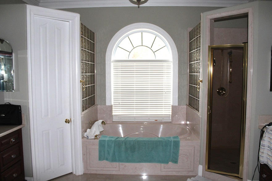 TEN LAKE ESTATES UNIT 2 - Residential