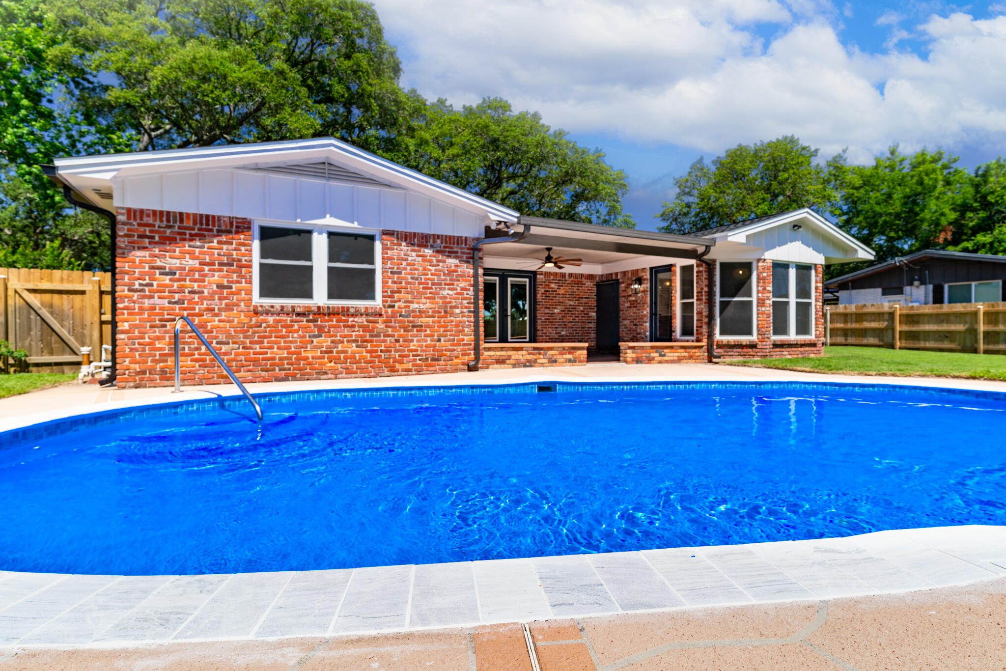 BAYOU WOODS 3RD ADDN - Residential