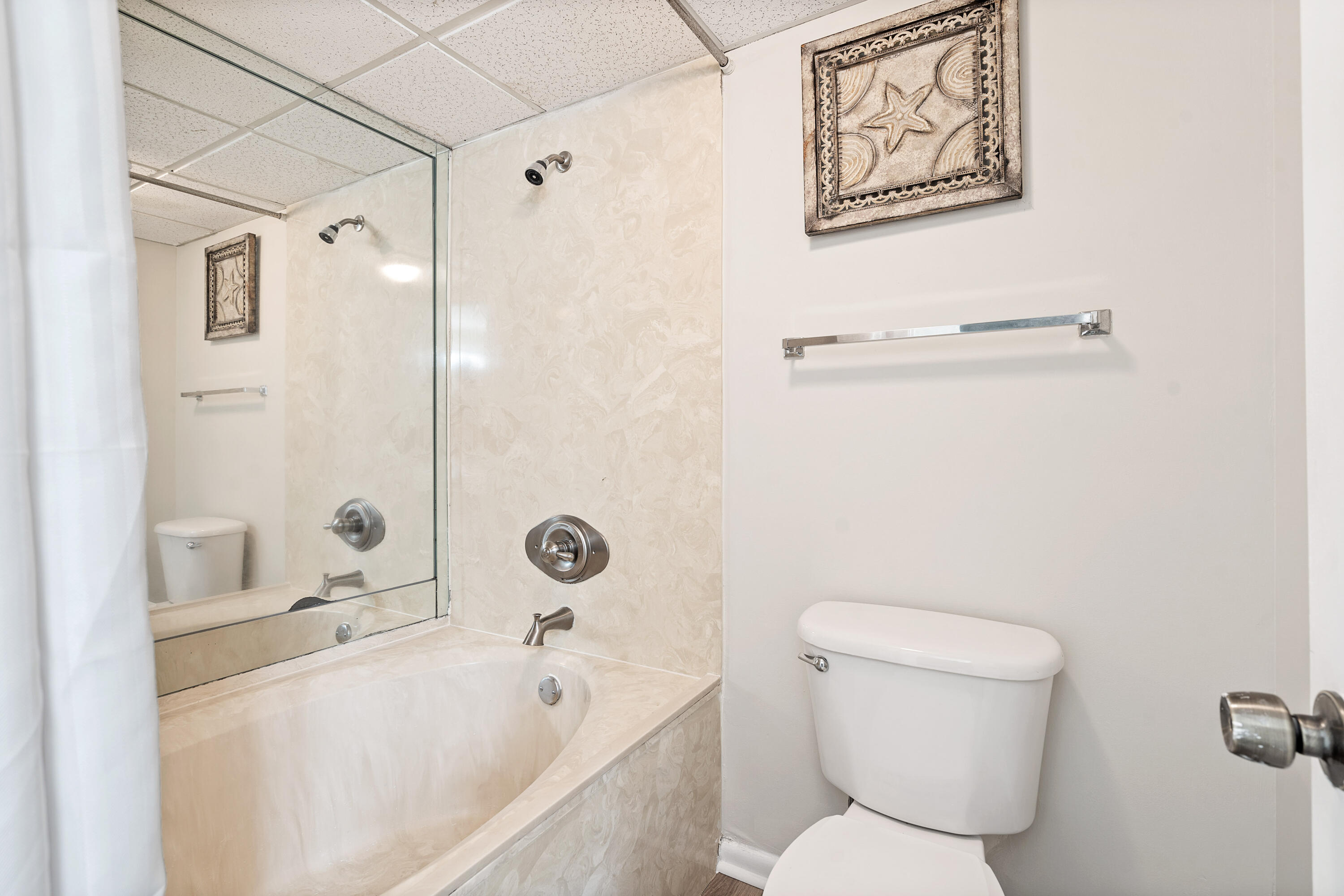 EDGEWATER TOWER 1 - Residential