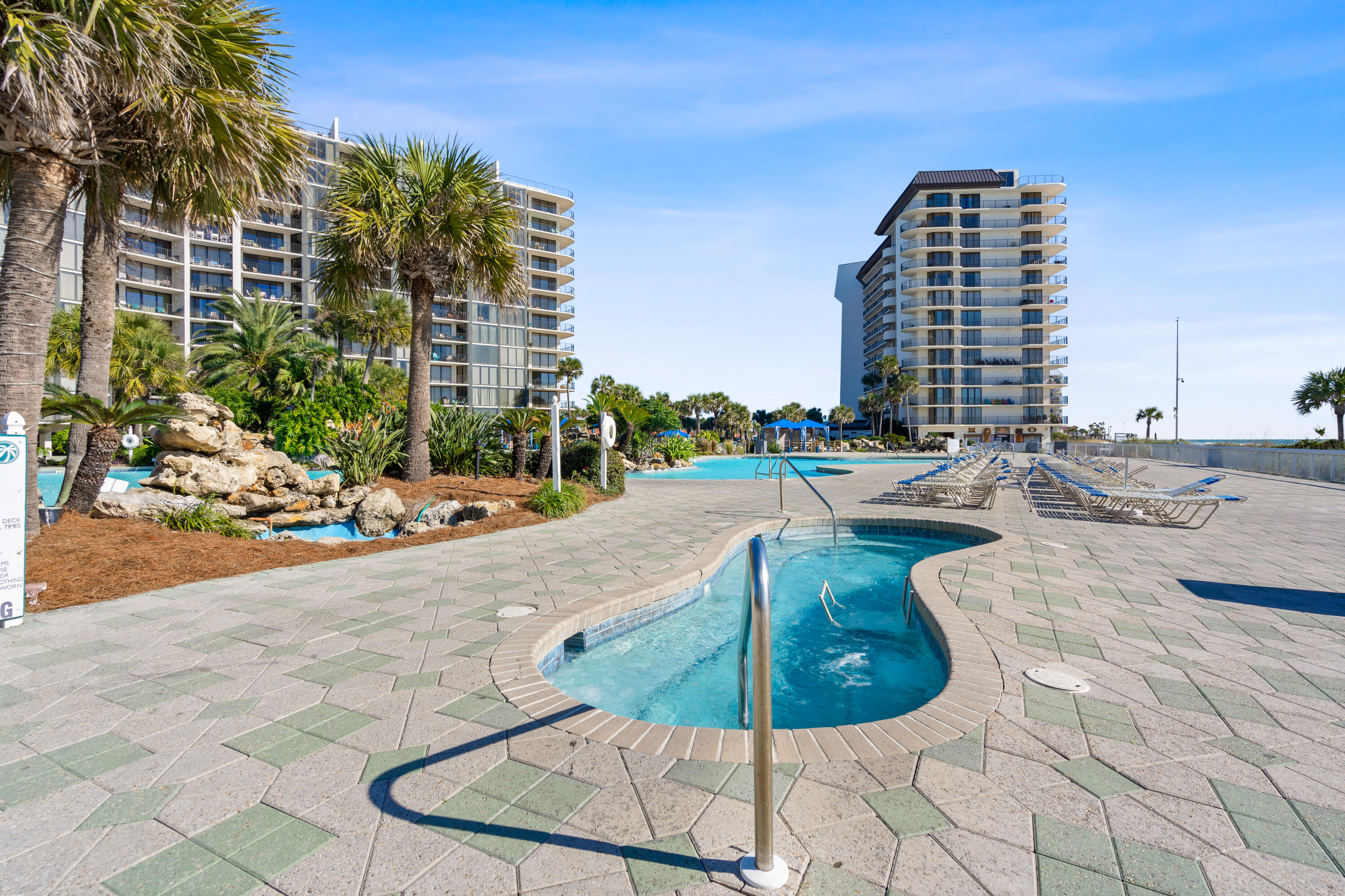 EDGEWATER TOWER 1 - Residential