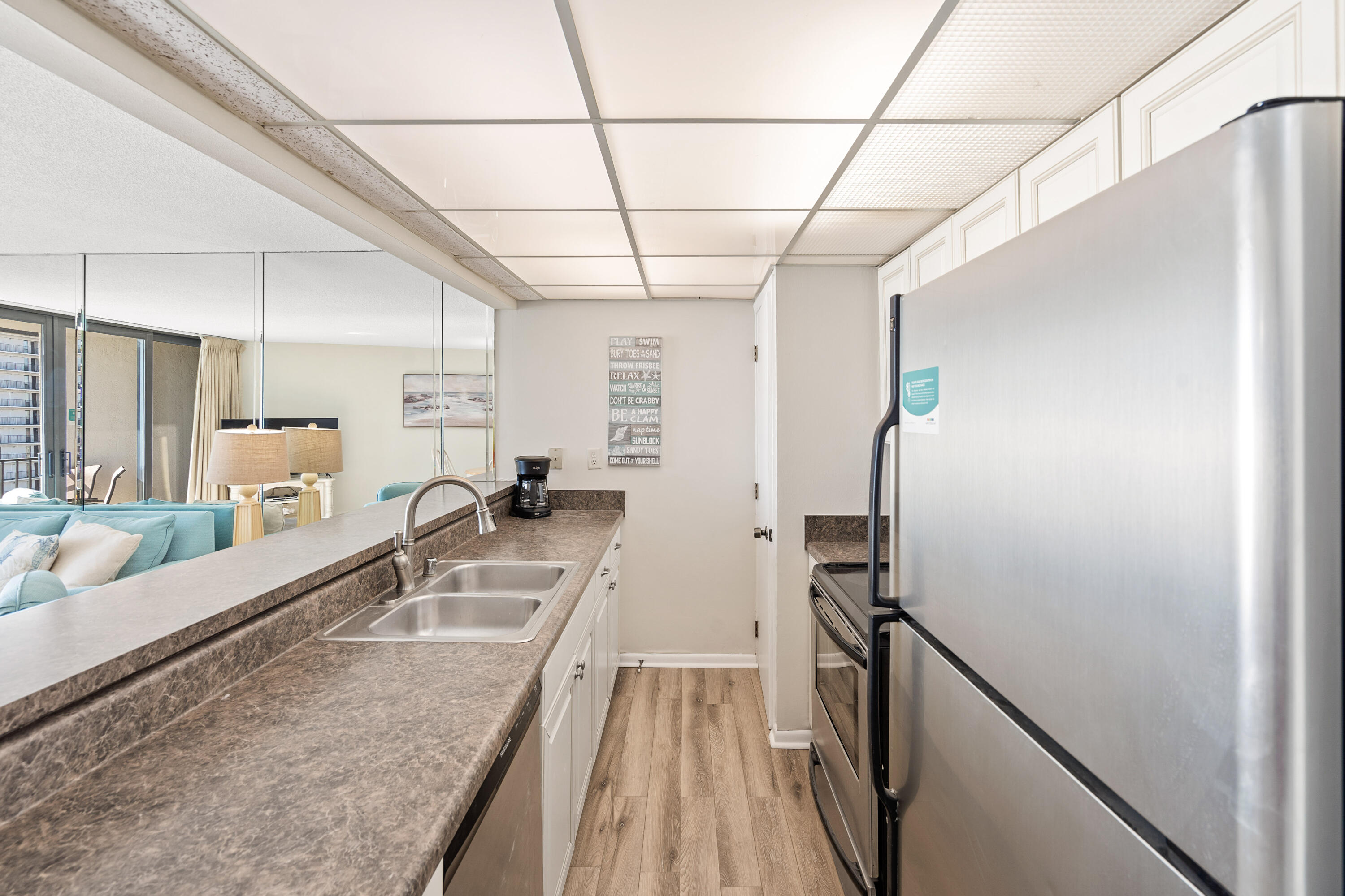 EDGEWATER TOWER 1 - Residential