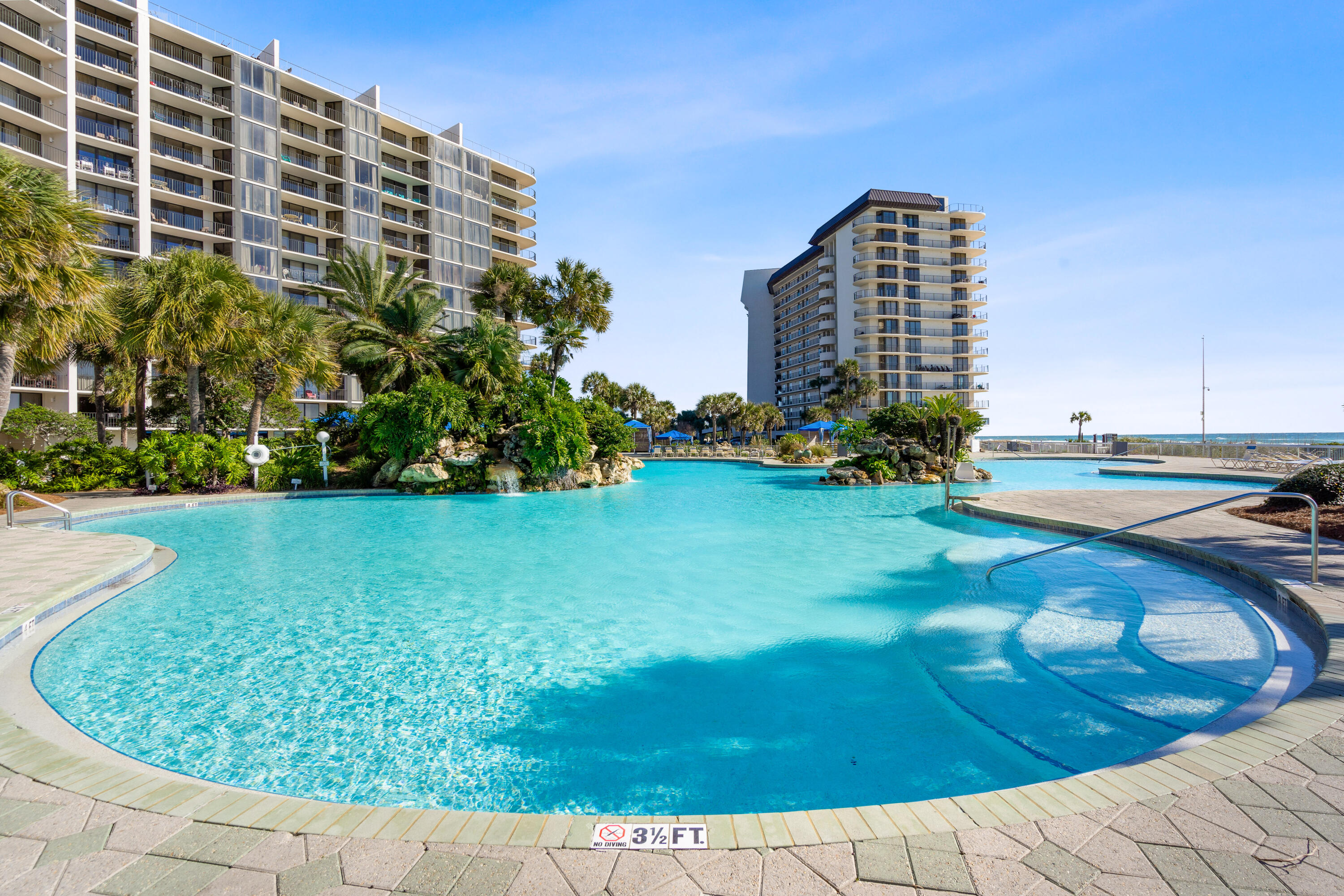 EDGEWATER TOWER 1 - Residential