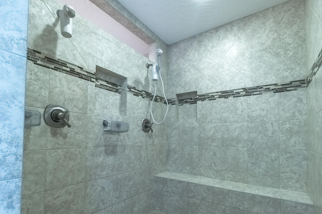 ROCKY BAYOU COUNTRY CLUB ESTATES 1 - Residential