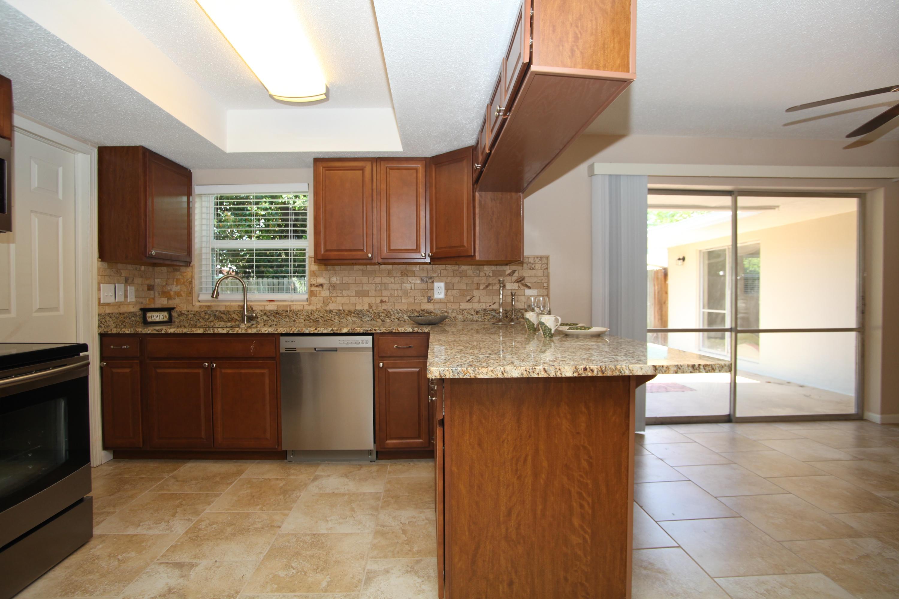 OAK TREE PARK - Residential