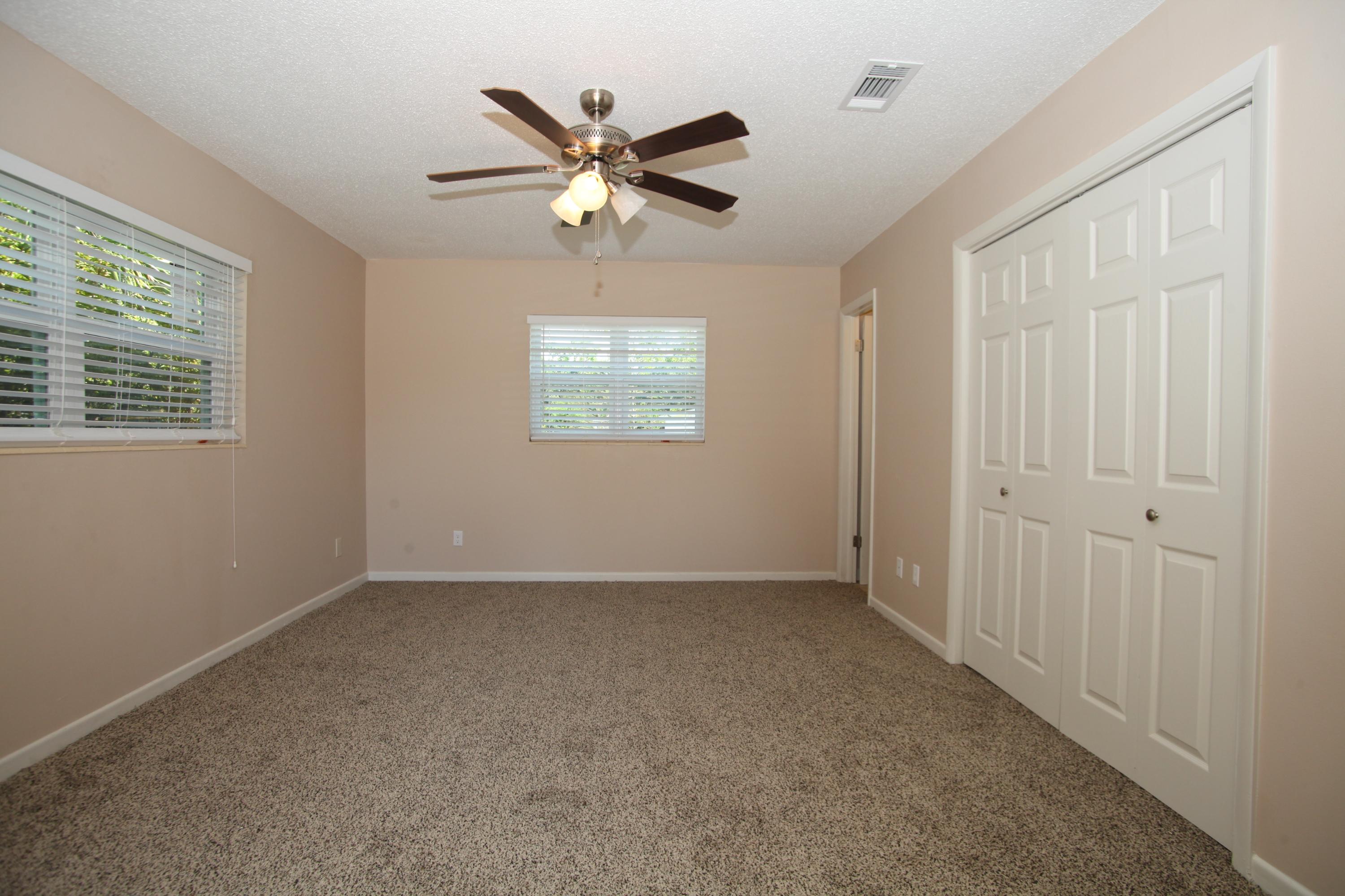 OAK TREE PARK - Residential