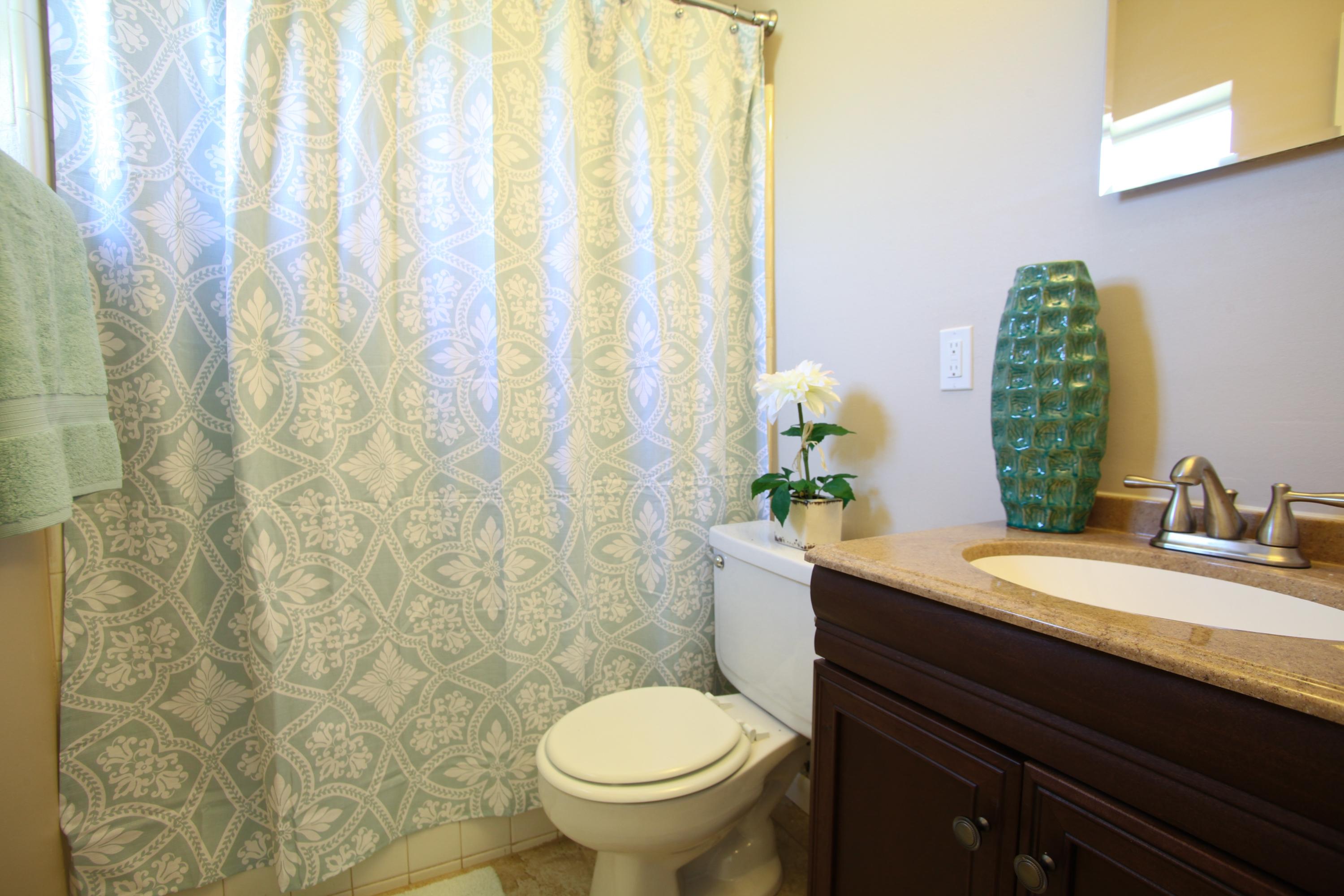 OAK TREE PARK - Residential