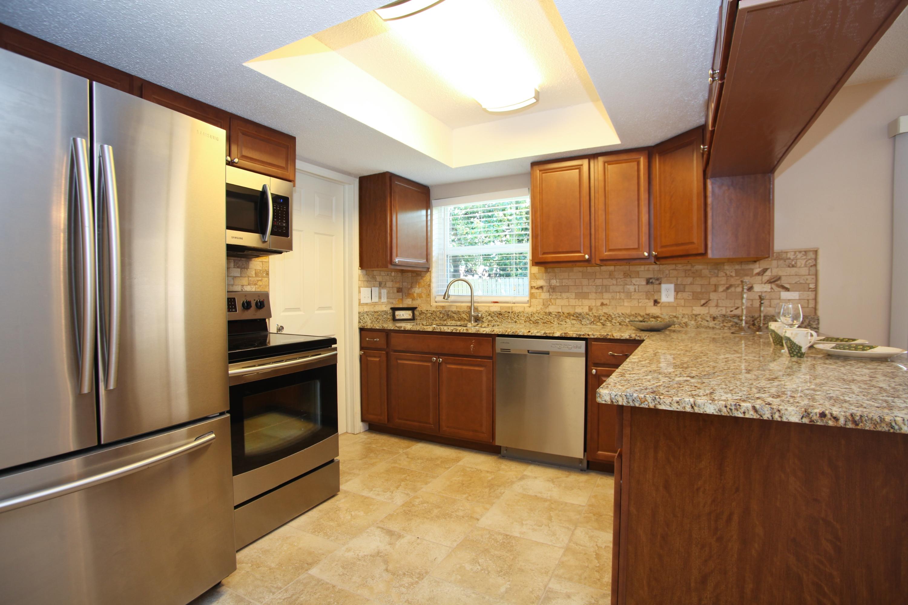 OAK TREE PARK - Residential