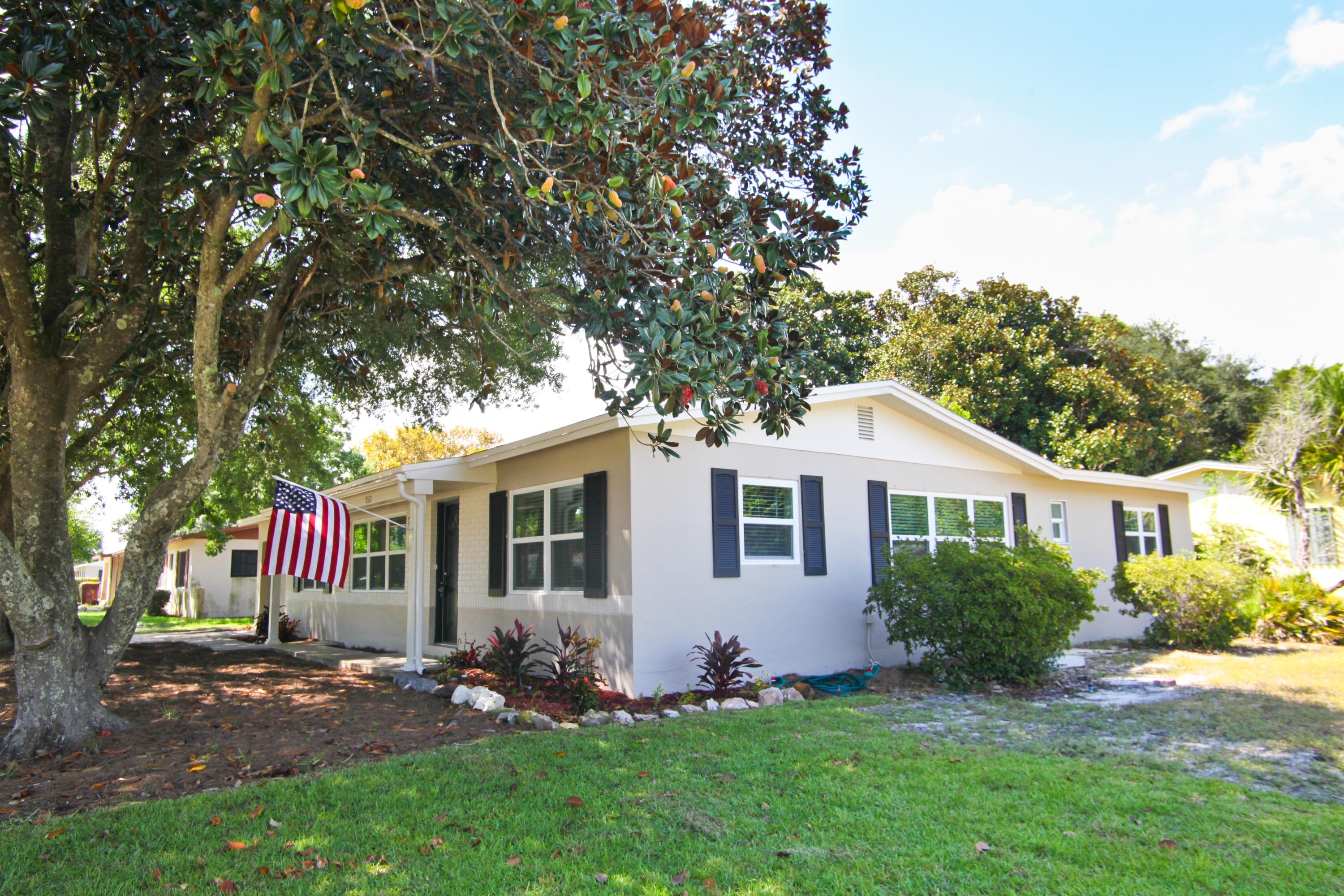 OAK TREE PARK - Residential