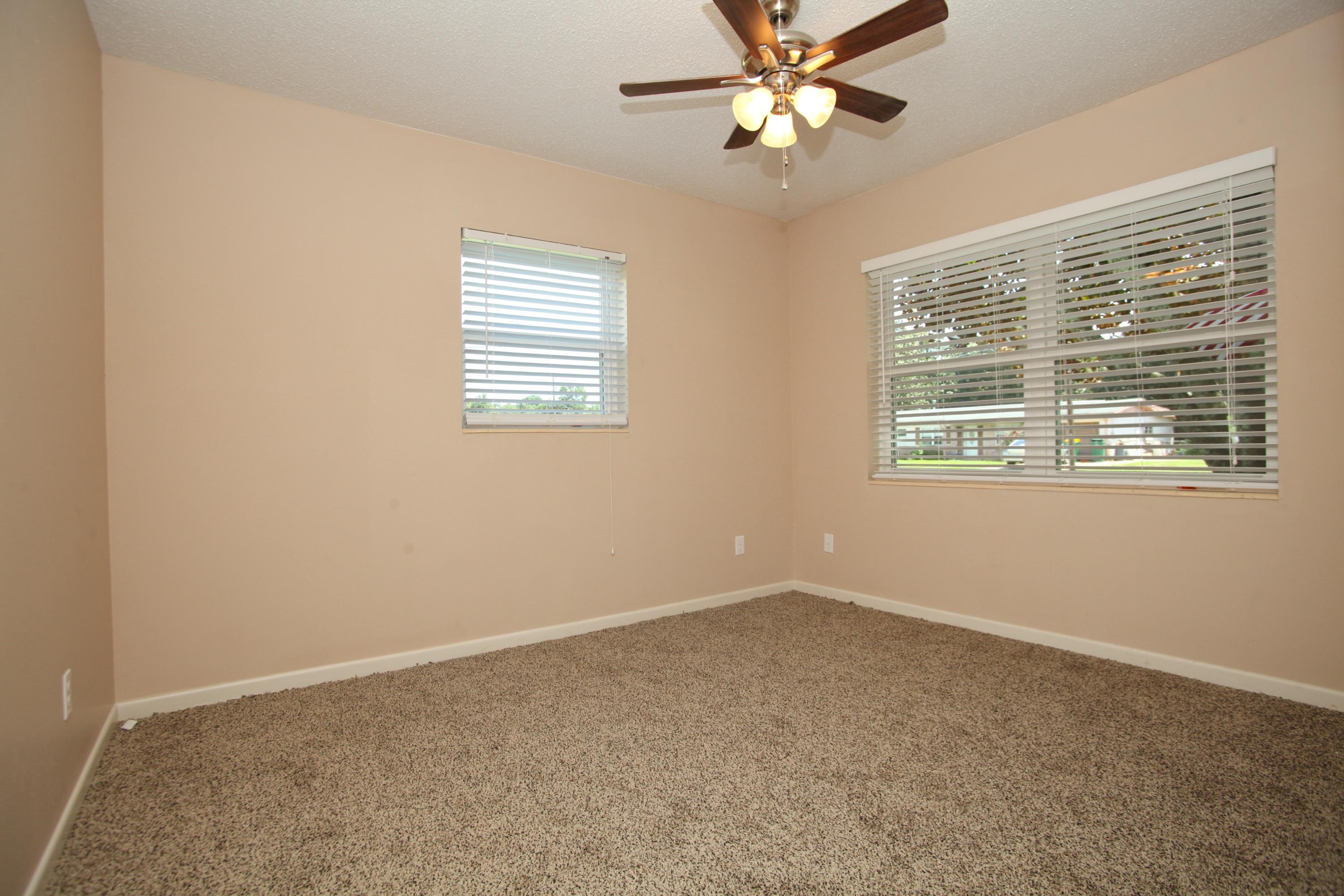 OAK TREE PARK - Residential