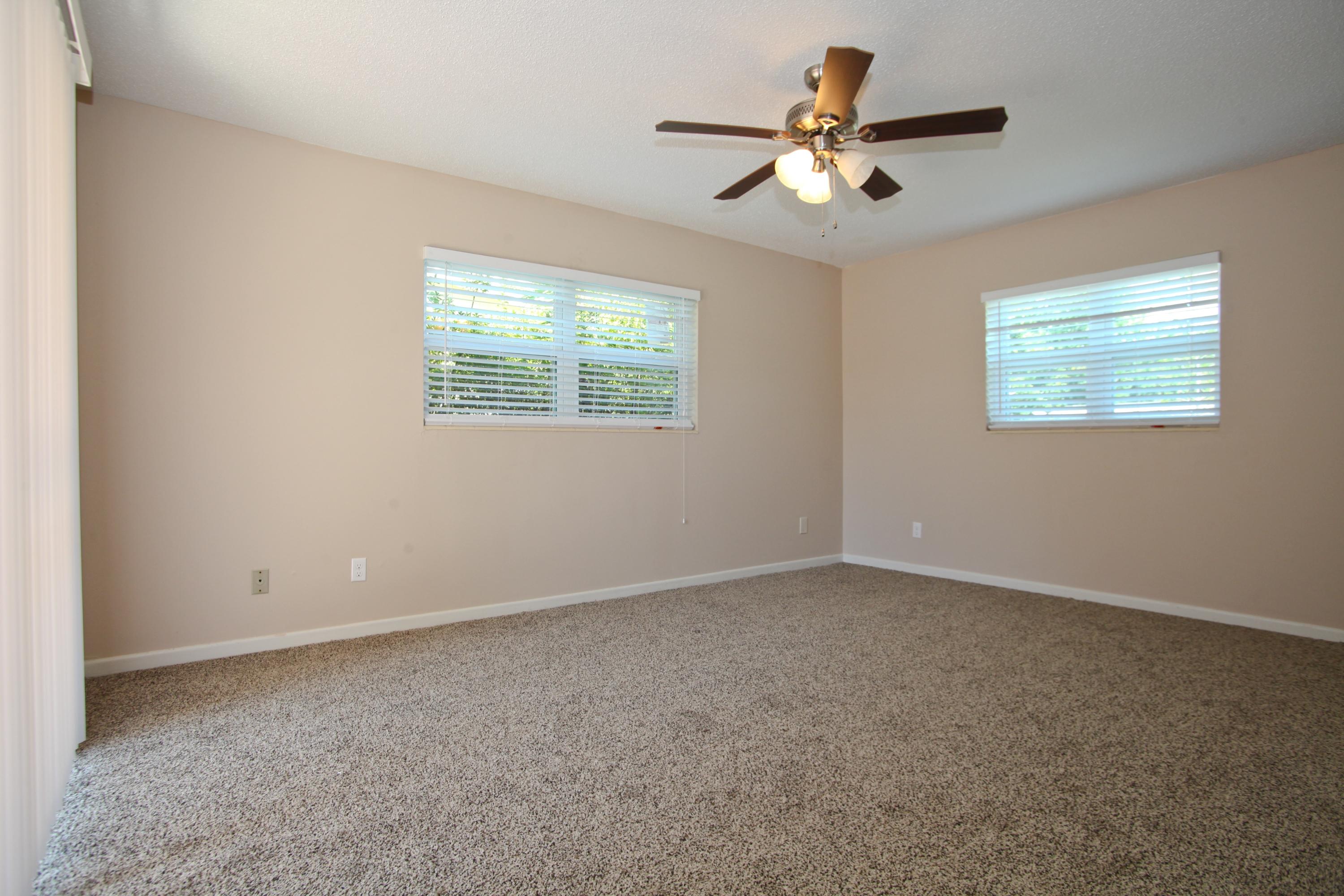 OAK TREE PARK - Residential