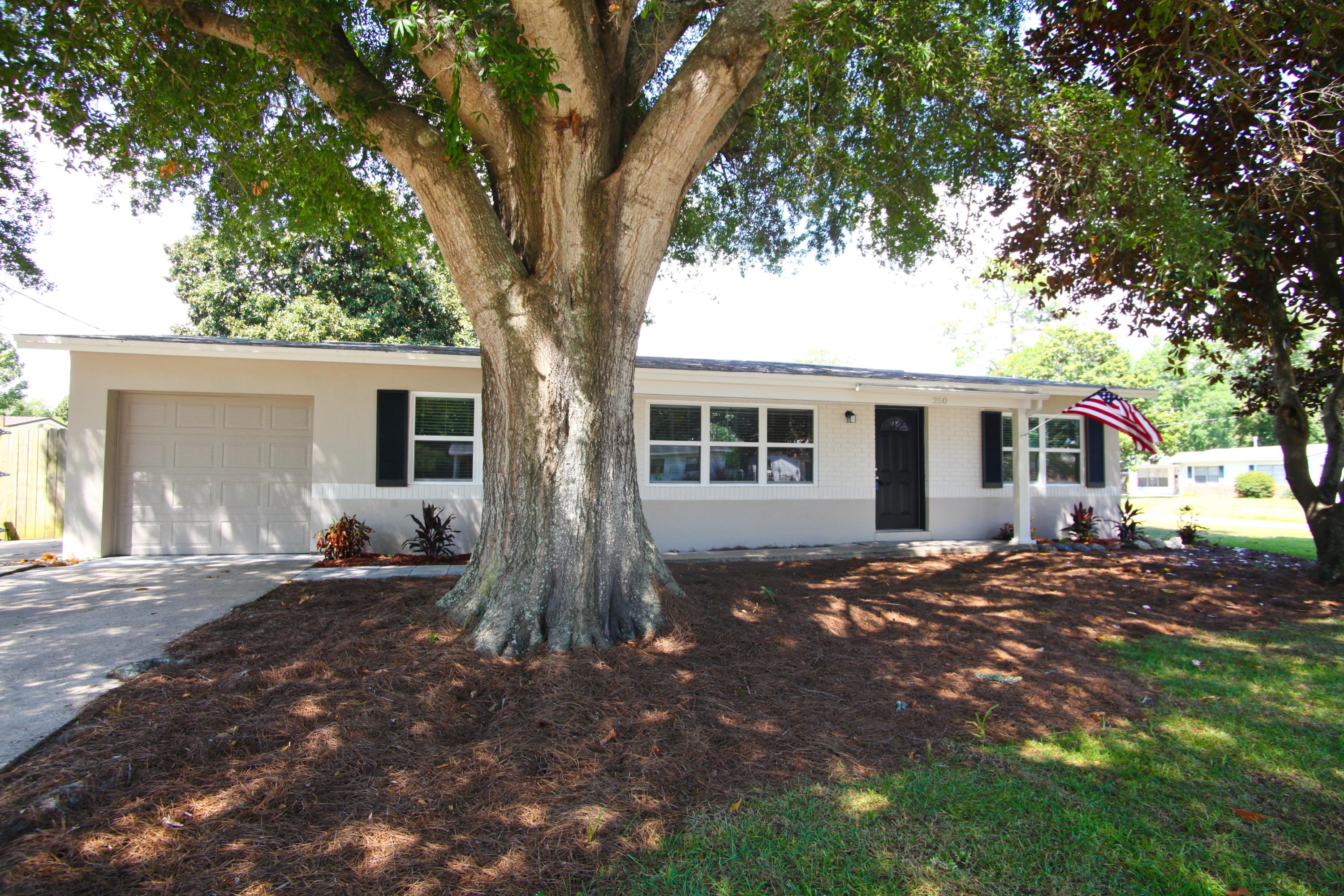 OAK TREE PARK - Residential