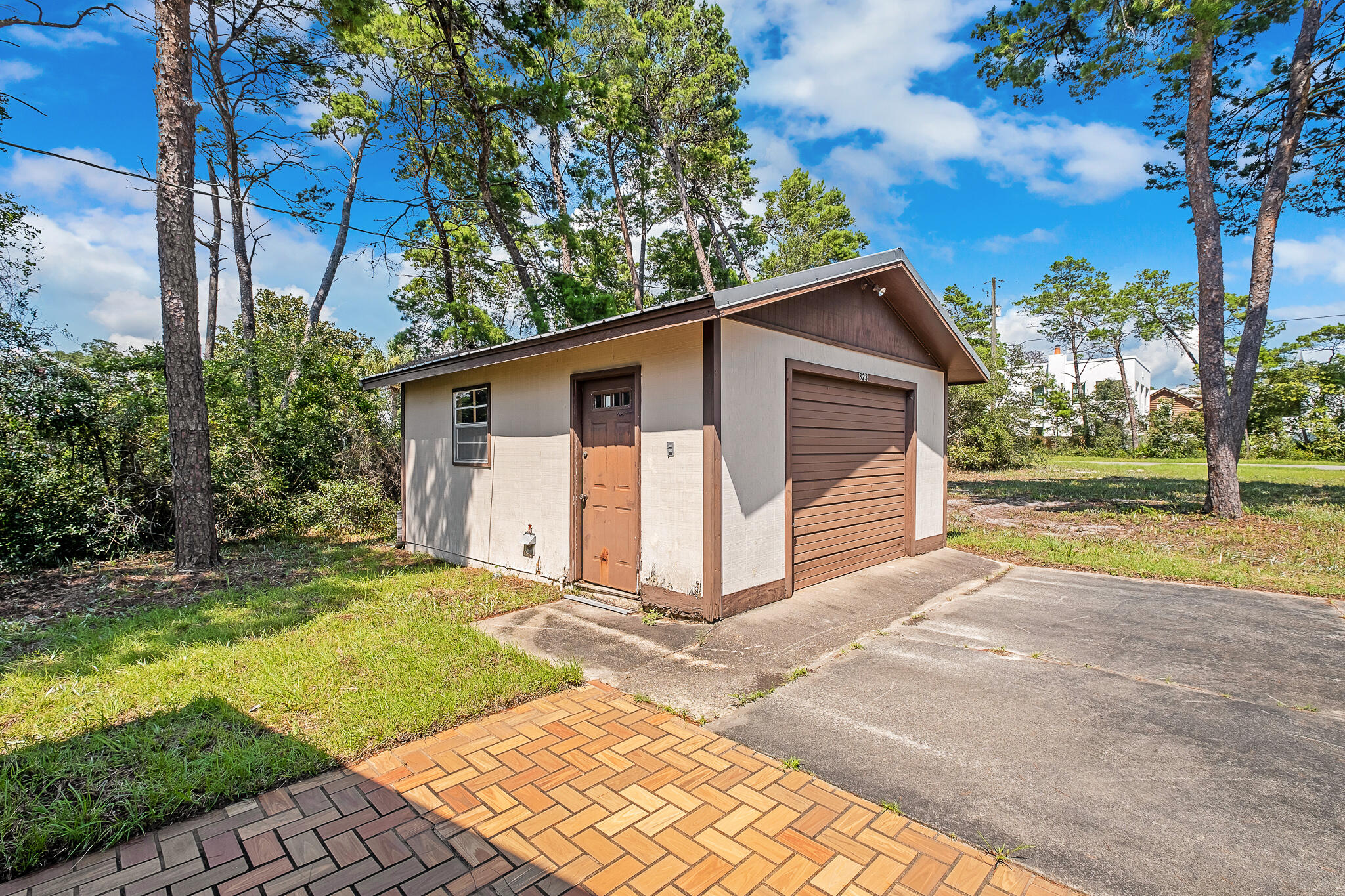 LAKE SHORE ESTATES - Residential