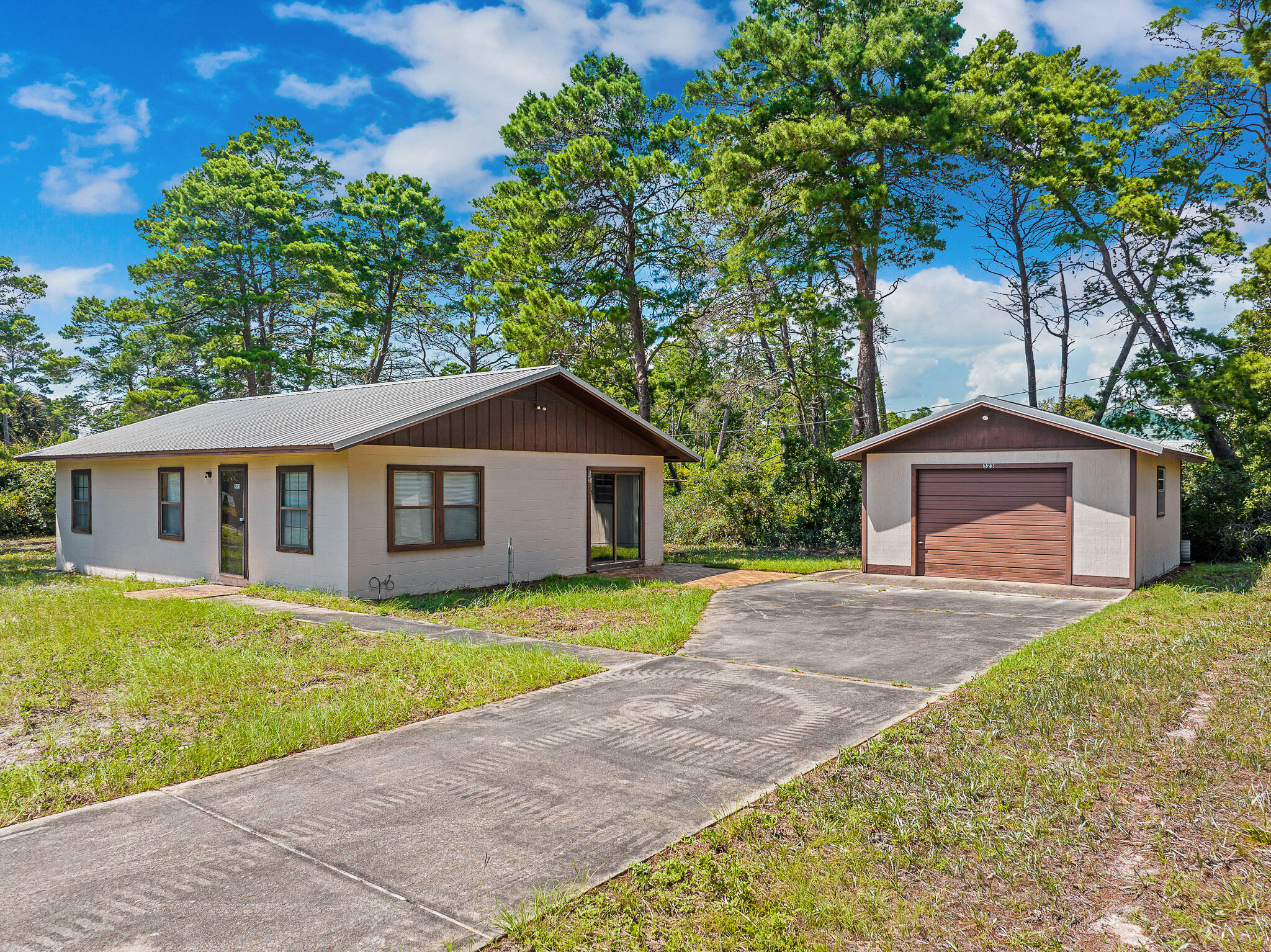 LAKE SHORE ESTATES - Residential