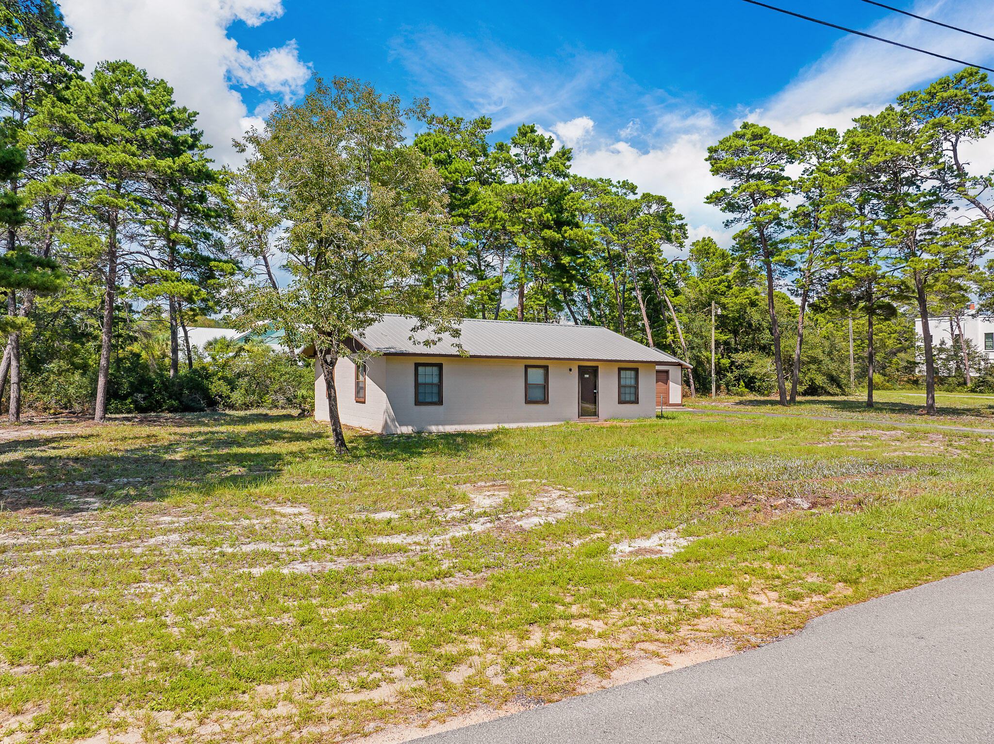 LAKE SHORE ESTATES - Residential
