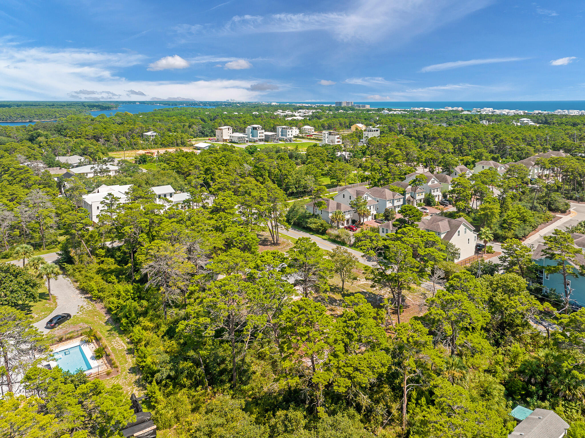 LAKE SHORE ESTATES - Residential