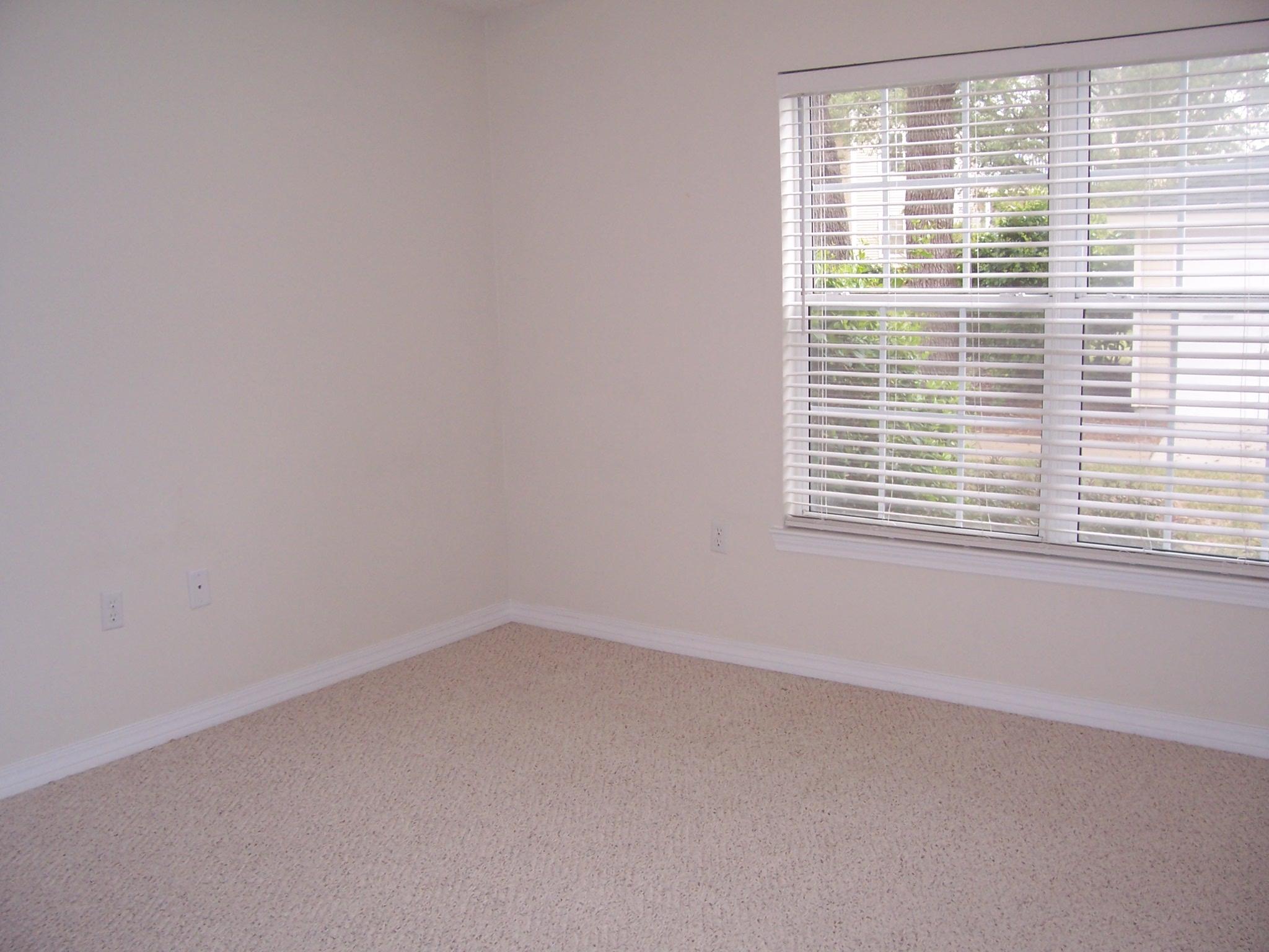 THE OAKS AT NICEVILLE - Residential Lease