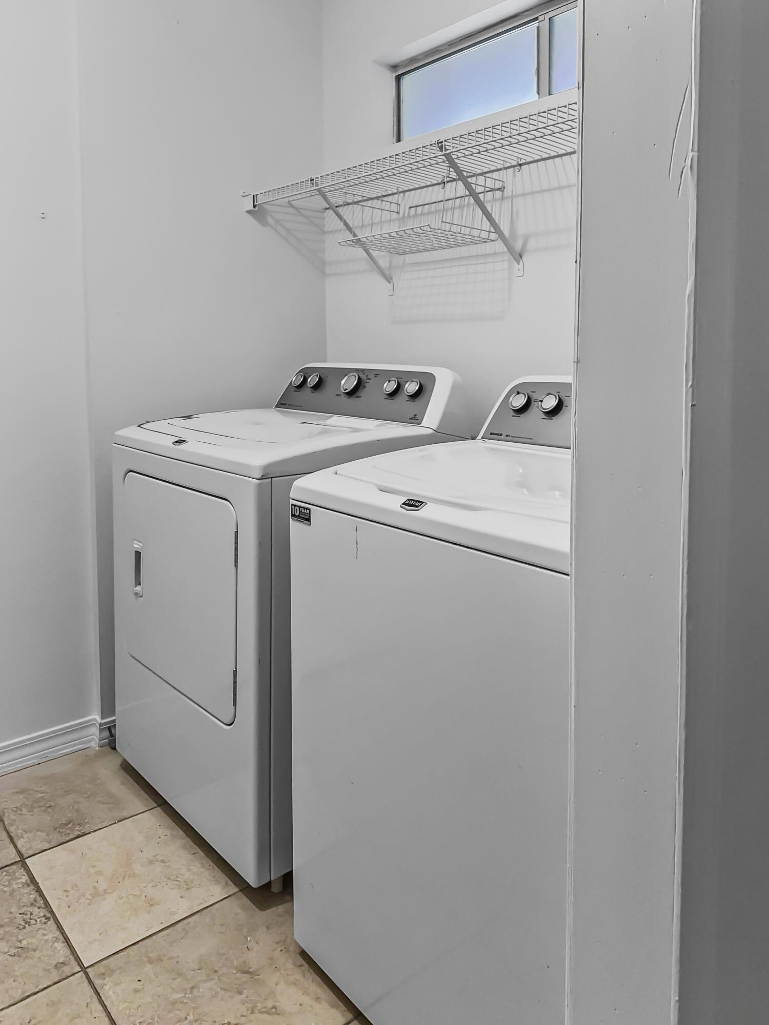 ESCADA - Residential Lease