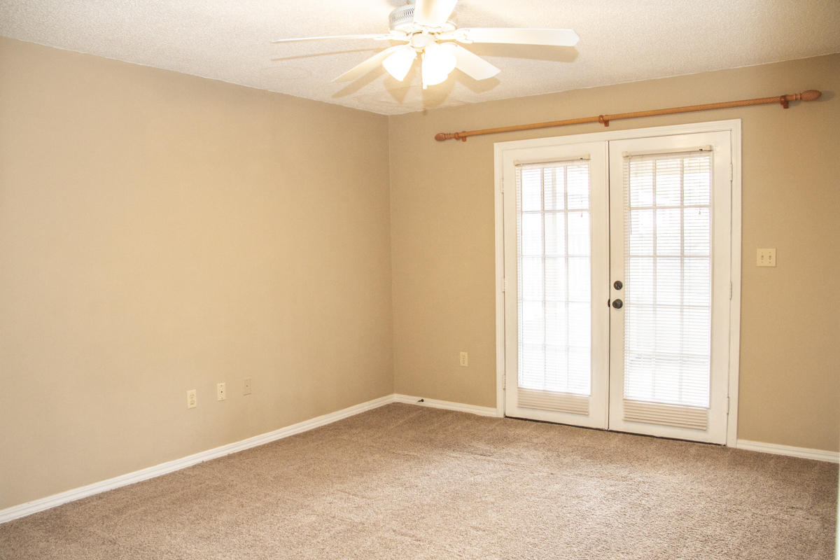 PLANTATION OAKS S/D - Residential Lease