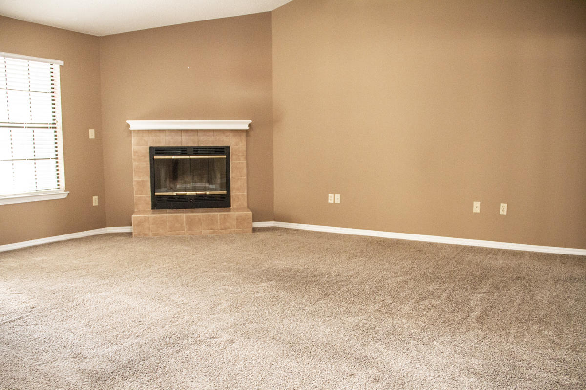 PLANTATION OAKS S/D - Residential Lease