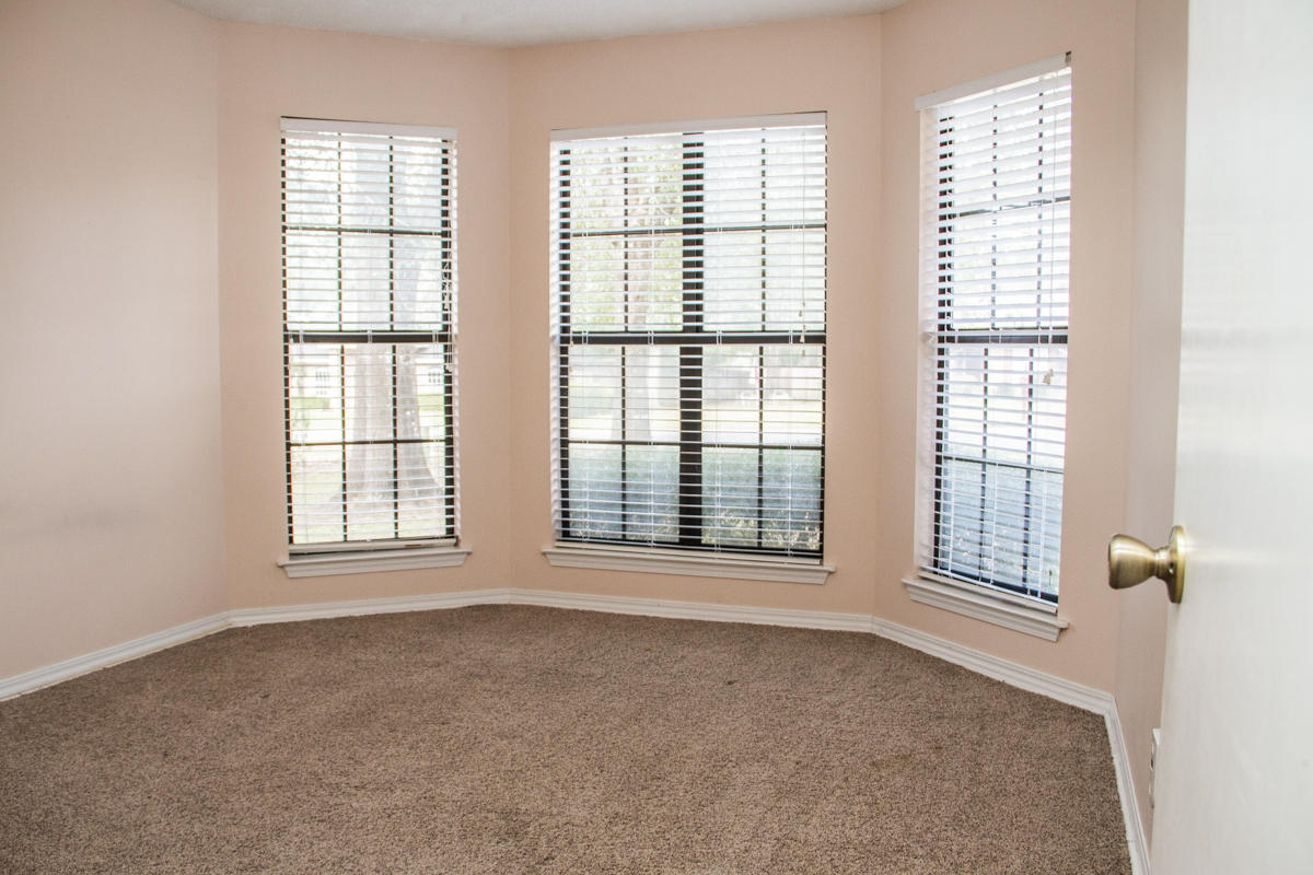 PLANTATION OAKS S/D - Residential Lease