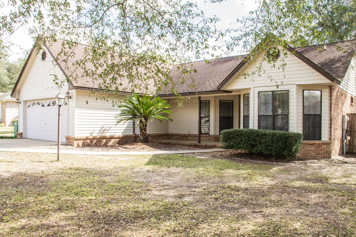 PLANTATION OAKS S/D - Residential Lease