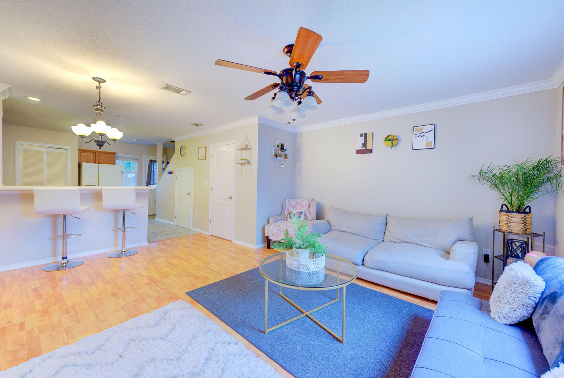 SHAY LIN T/H - Residential