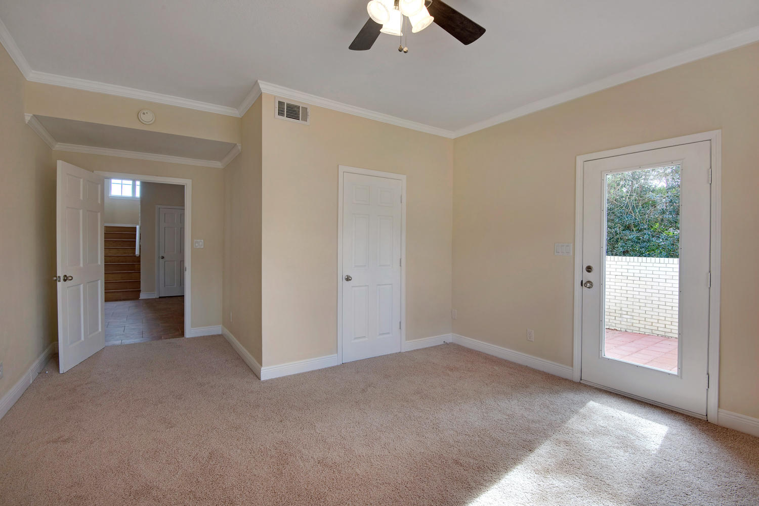 LAKE CHARLENE - Residential