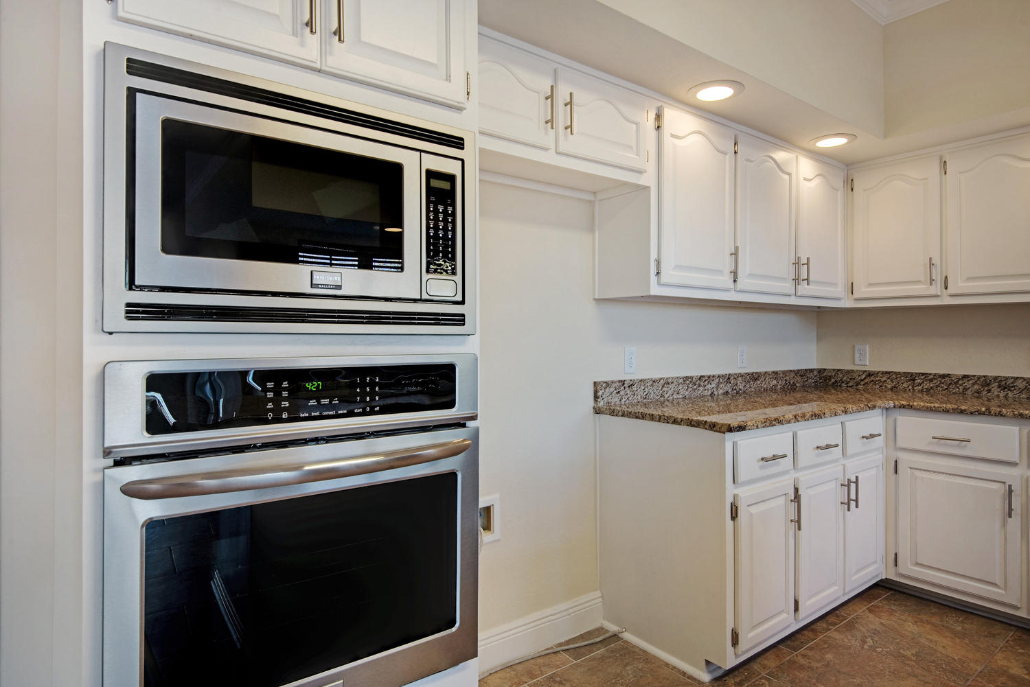 LAKE CHARLENE - Residential