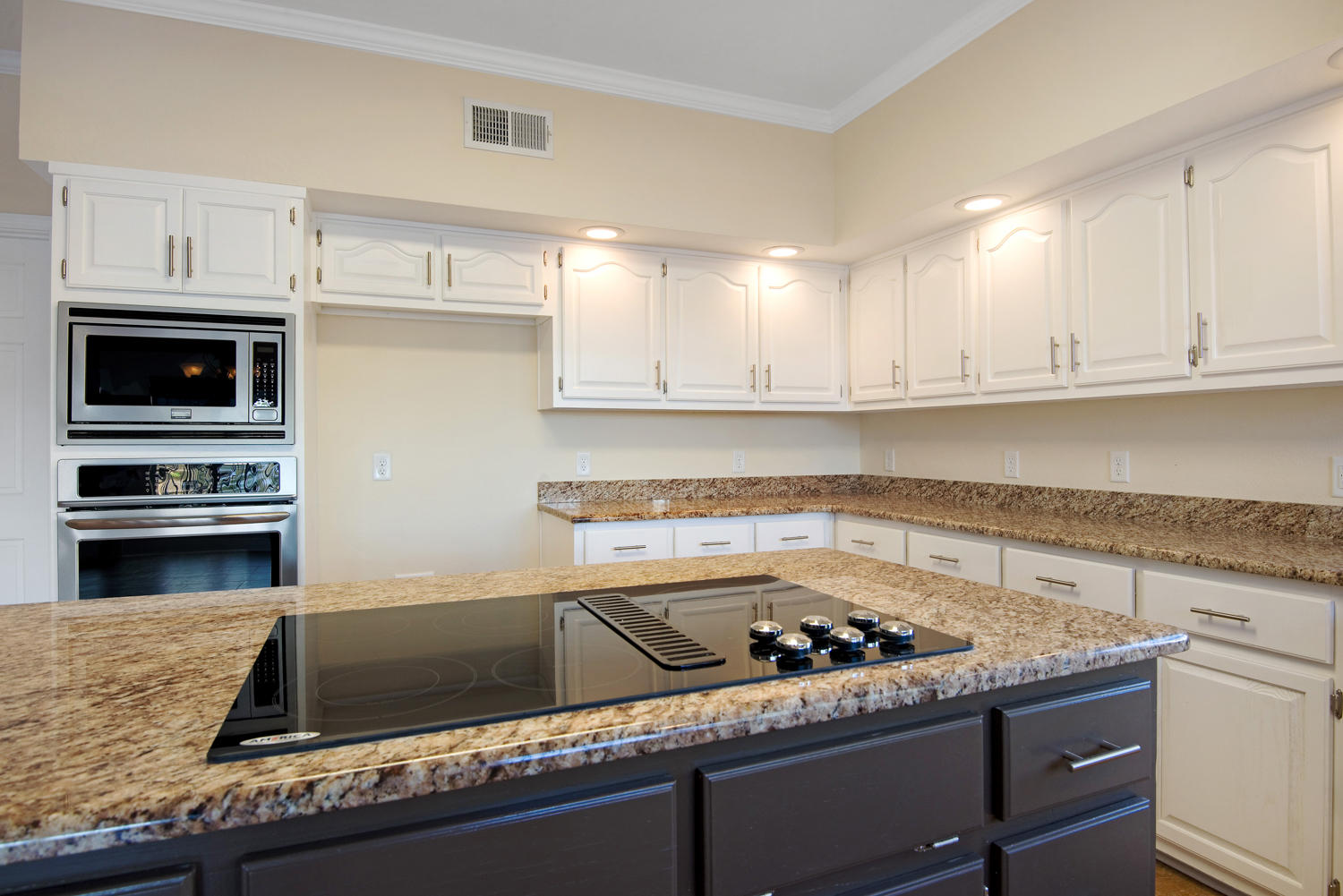 LAKE CHARLENE - Residential