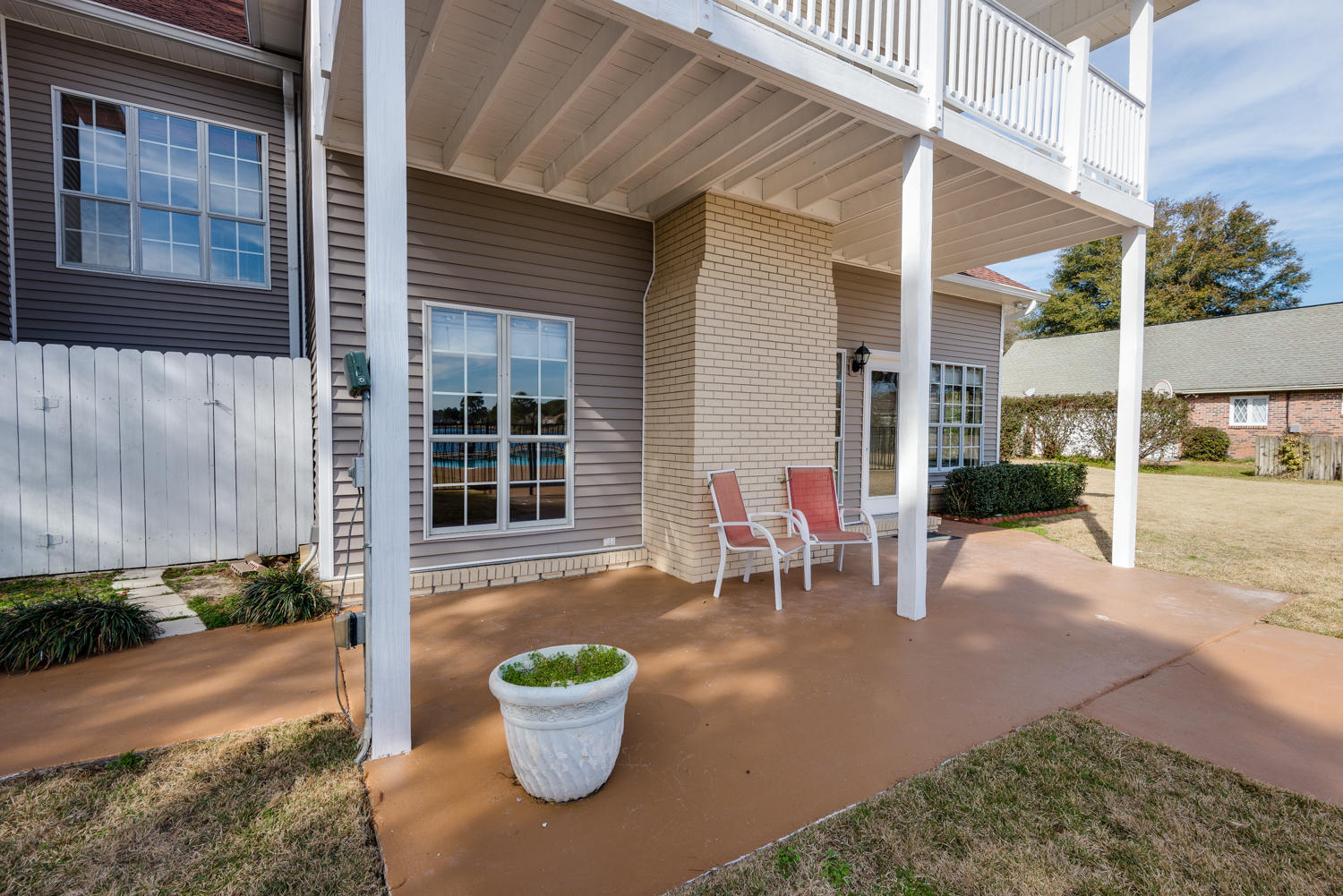 LAKE CHARLENE - Residential