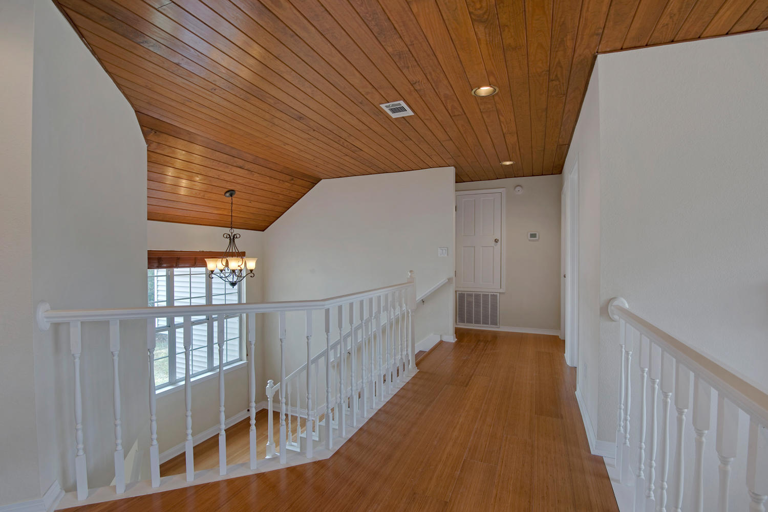 LAKE CHARLENE - Residential