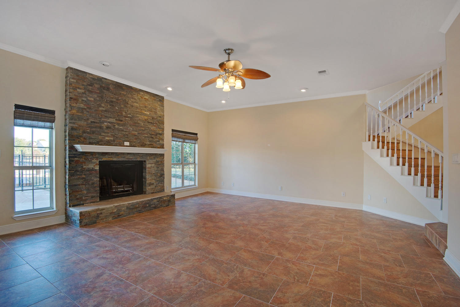 LAKE CHARLENE - Residential